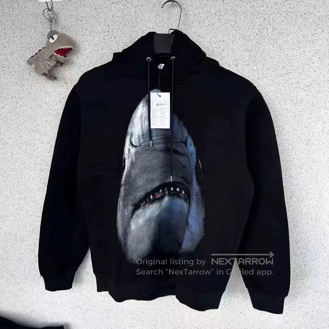 Givenchy Givenchy Shark Hoodie M. Size US M / EU 48-50 / 2 - 1 Thumbnail