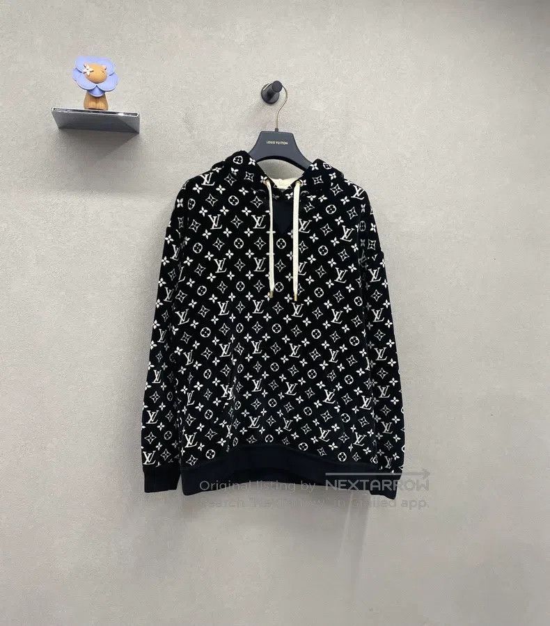 Louis Vuitton Louis Vuitton Full Logo Black Hooded Sweatshirt Size US M / EU 48-50 / 2 - 4 Thumbnail