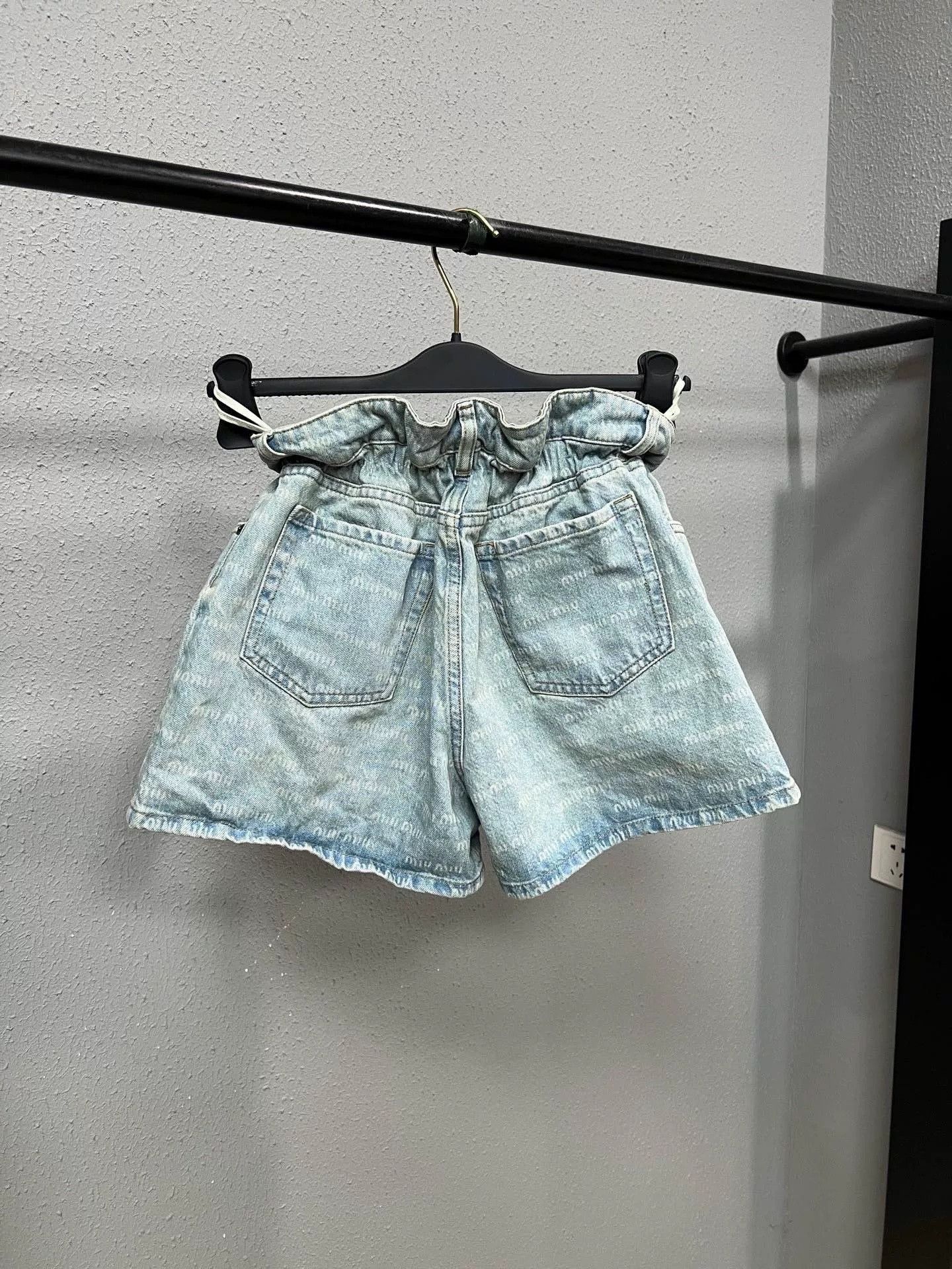 Miu Miu Miu Miu All-Over Logo Bubble Denim Shorts Size US 26 / EU 42 - 2 Thumbnail