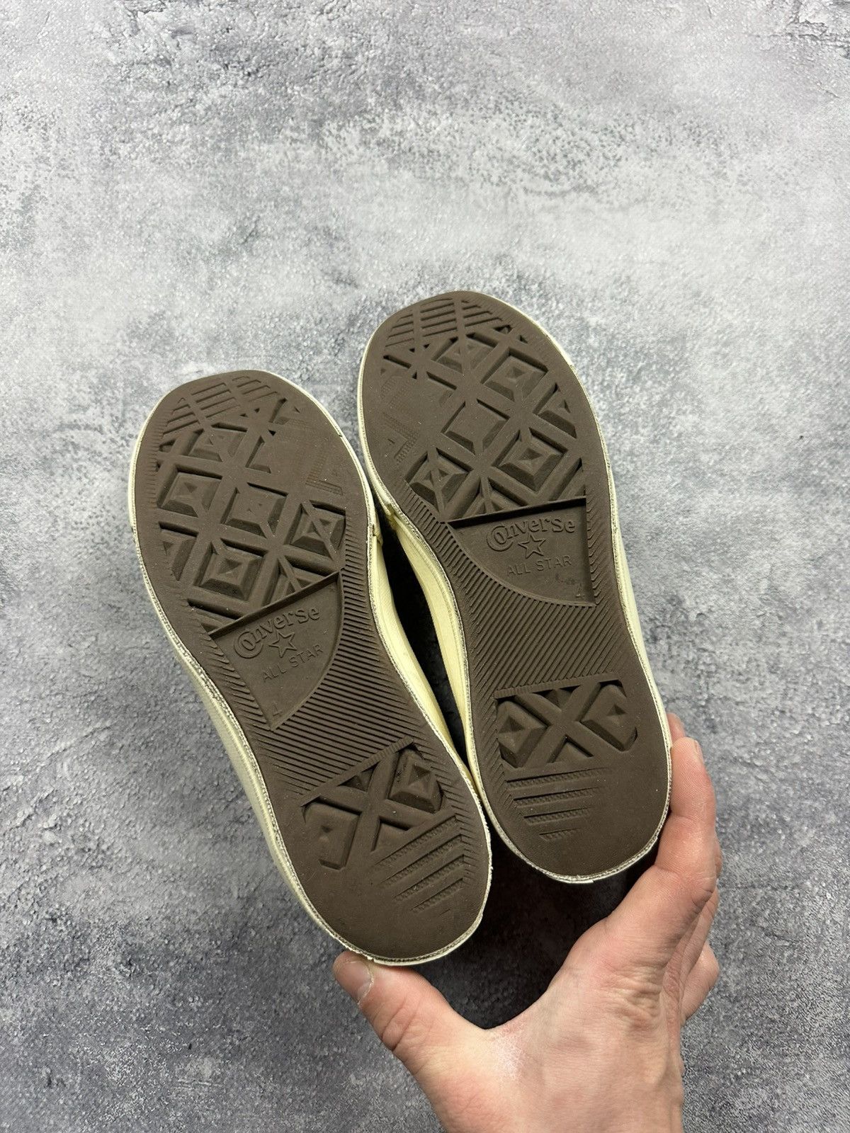 Comme des Garcons PLAY × Converse Comme des Garcons Converse Play Black Low Top Sneakers Size US 6 / IT 36 - 7 Thumbnail