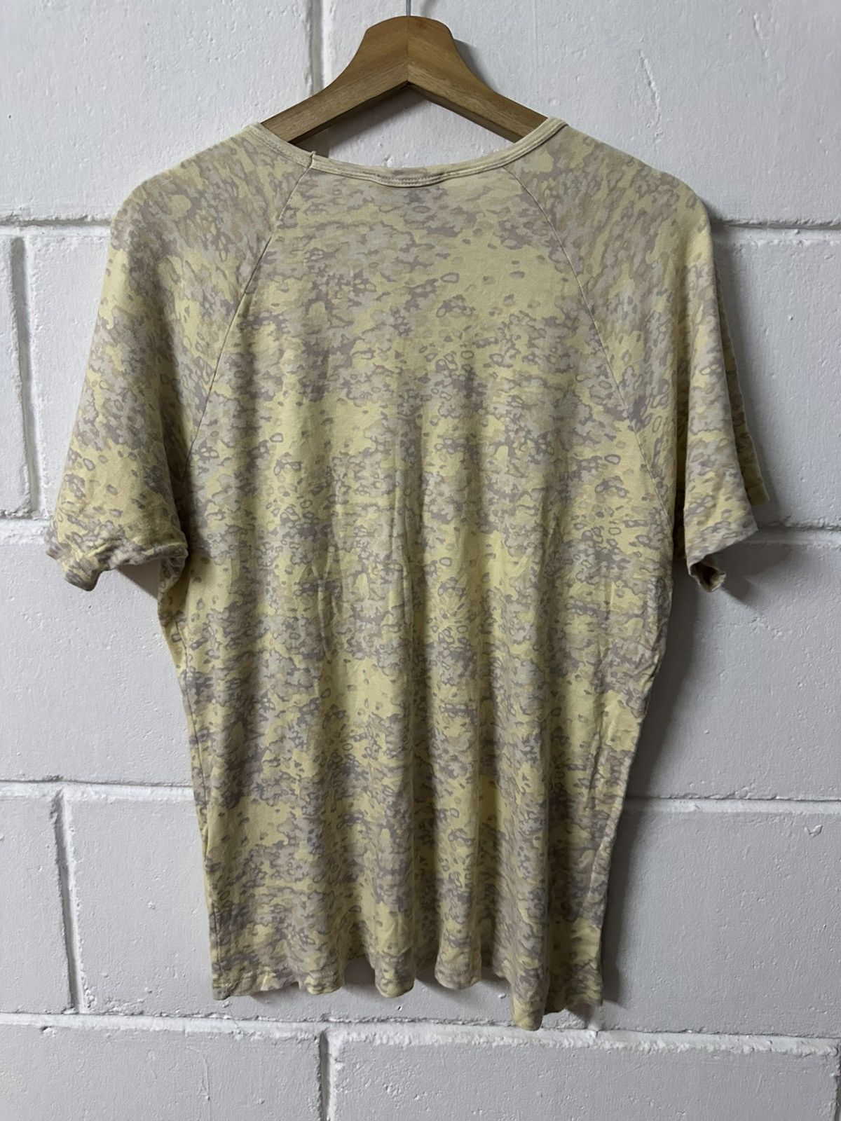 A.P.C. A.P.C Abstract Printed Size 2 T-Shirt Size US M / EU 48-50 / 2 - 9 Thumbnail