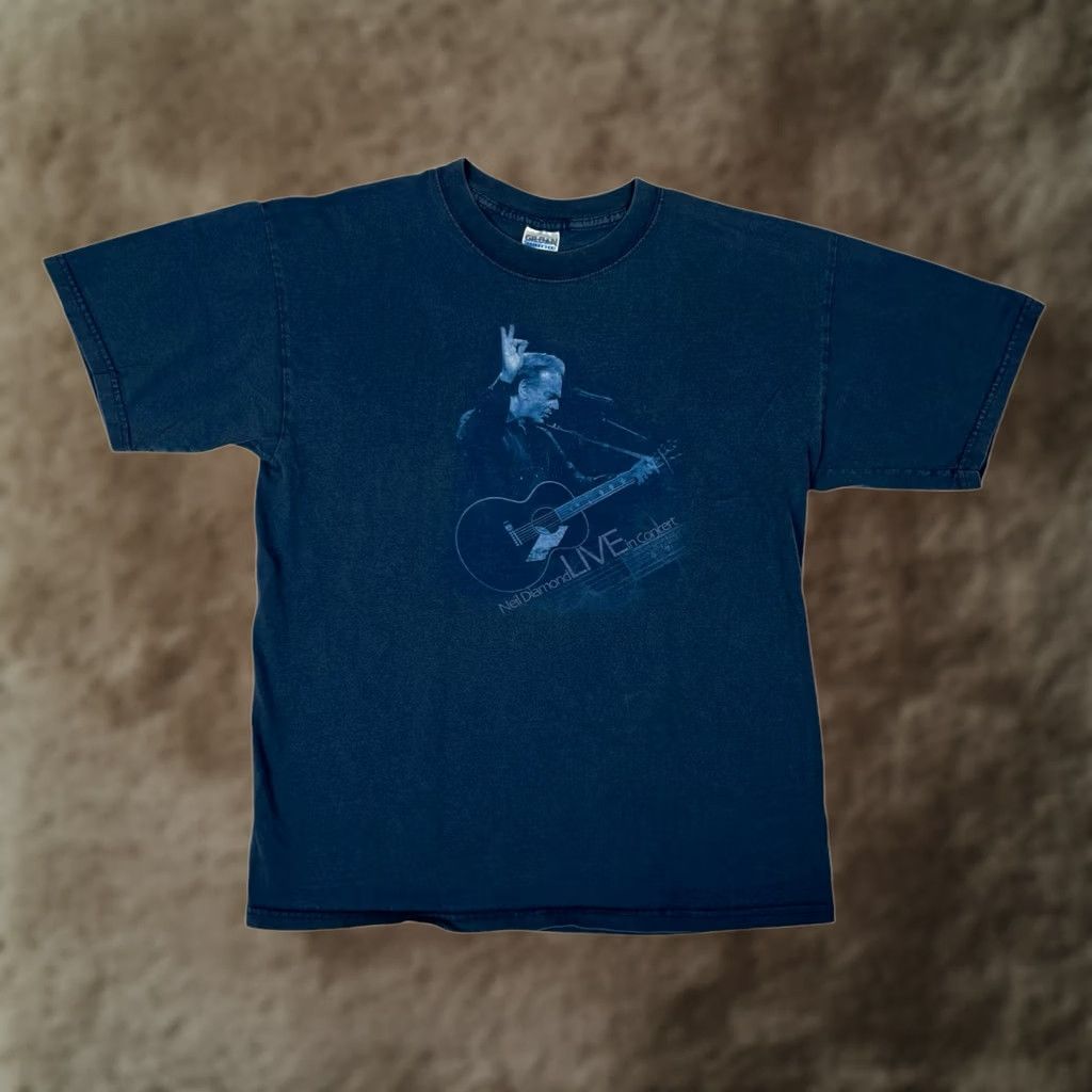 Gildan VINTAGE Neil Diamond Live In Concert T-Shirt L Mens Blue 90s Music Band Y2K Size US L / EU 52-54 / 3 - 1 Thumbnail