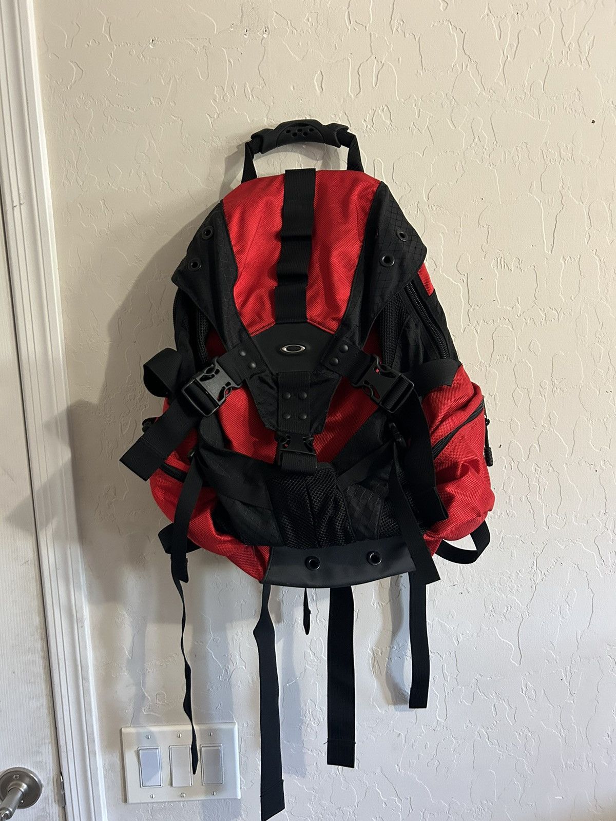 image of Oakley Icon 2.0 Infd Tactical Backpack, Men's