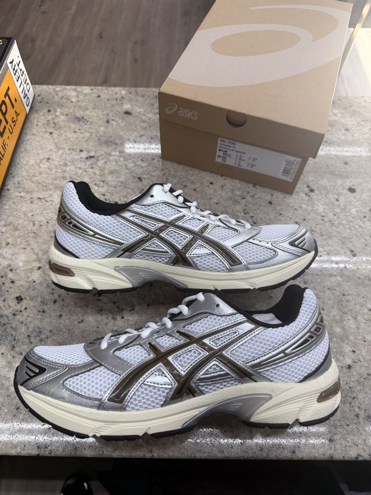 Asics Asics Gel-1130s White/Clay Canyon Size US 10.5 / EU 43-44 - 1 Thumbnail