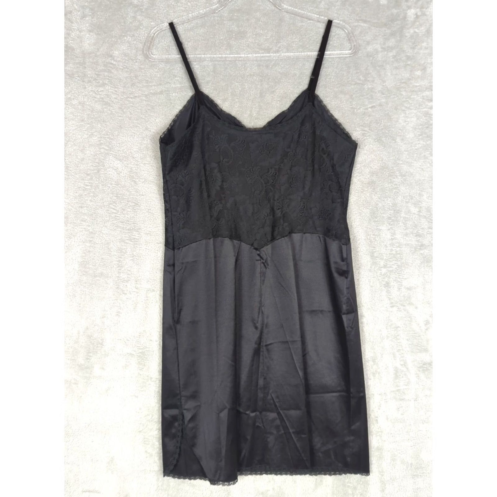 Vintage VINTAGE Vanity Fair Slip Dress Nightgown Black 38 Knee Length Lace Bodice Strap Adjustable Sleeveless Sweetheart Neckline Party/Cocktail Womens Size XS / US 0-2 / IT 36-38 - 2 Thumbnail