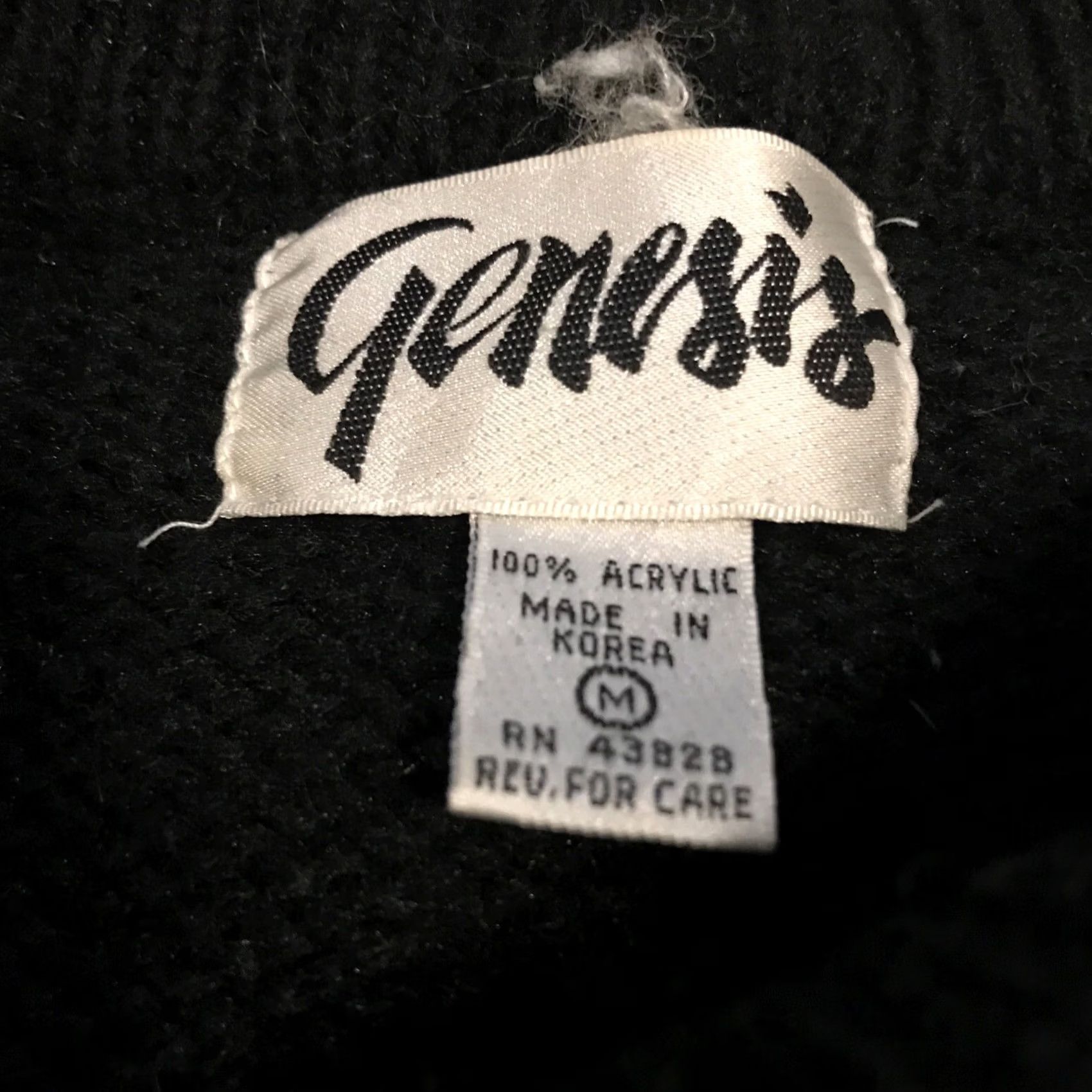 Vintage VINTAGE Genesis Sweater Womens M Acrylic Shoulder Pads Black Pullover Crew Neck Long Sleeve Crochet Geometric Pattern 26” / 21” Chest Womens Size M / US 6-8 / IT 42-44 - 2 Thumbnail