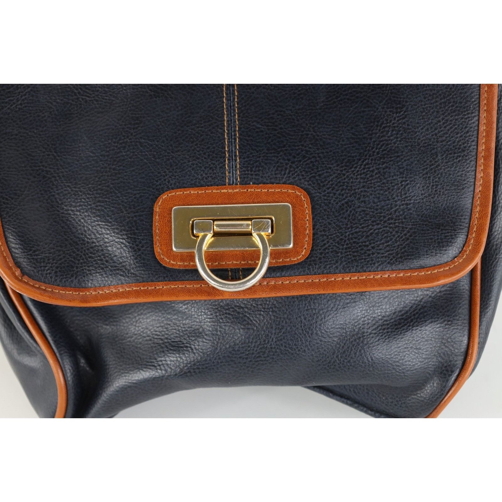 Vintage Vintage 90s Streetwear Leather Flap Horse Bit Clasp Purse Size ONE SIZE - 2 Thumbnail