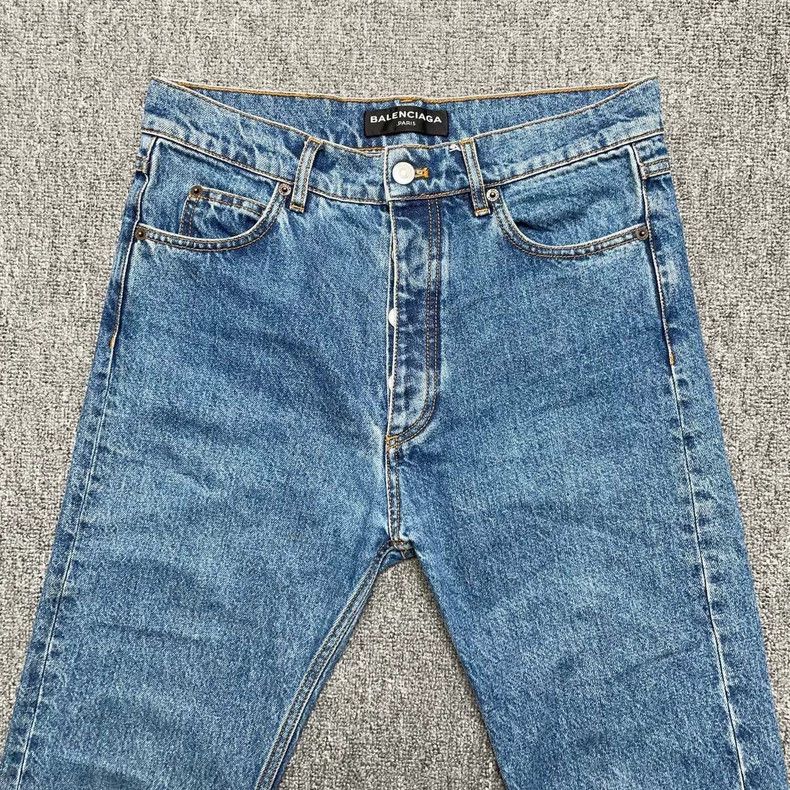 Balenciaga Balenciaga Washed Blue Jeans 2501-Nextarrow Size US 28 / EU 44 - 4 Thumbnail