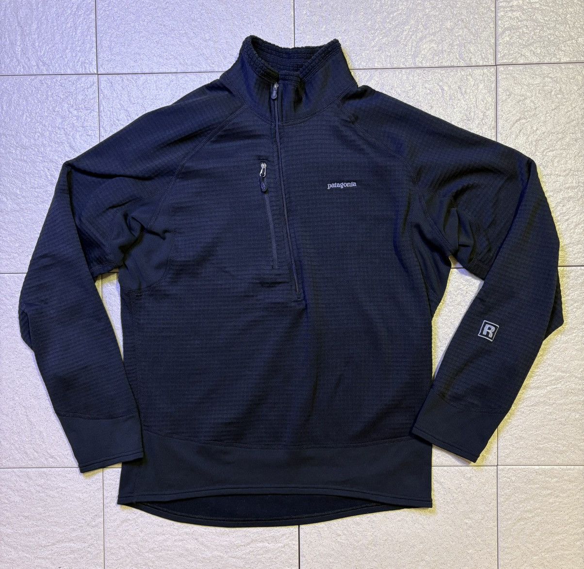 Patagonia Patagonia R1 Men's Mars Fleece 1/2 Zip Pullover Black Size M Size US M / EU 48-50 / 2 - 1 Thumbnail
