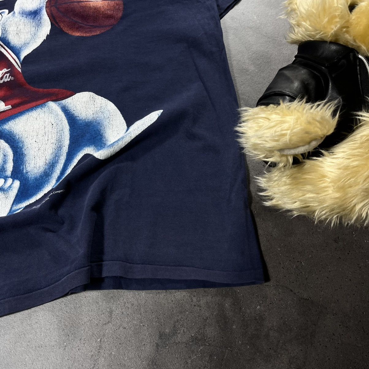 Cartoon Network Coca Cola 90s Vintage Bear Dunking Basket Tee Tshirt Hype Size US XL / EU 56 / 4 - 6 Thumbnail