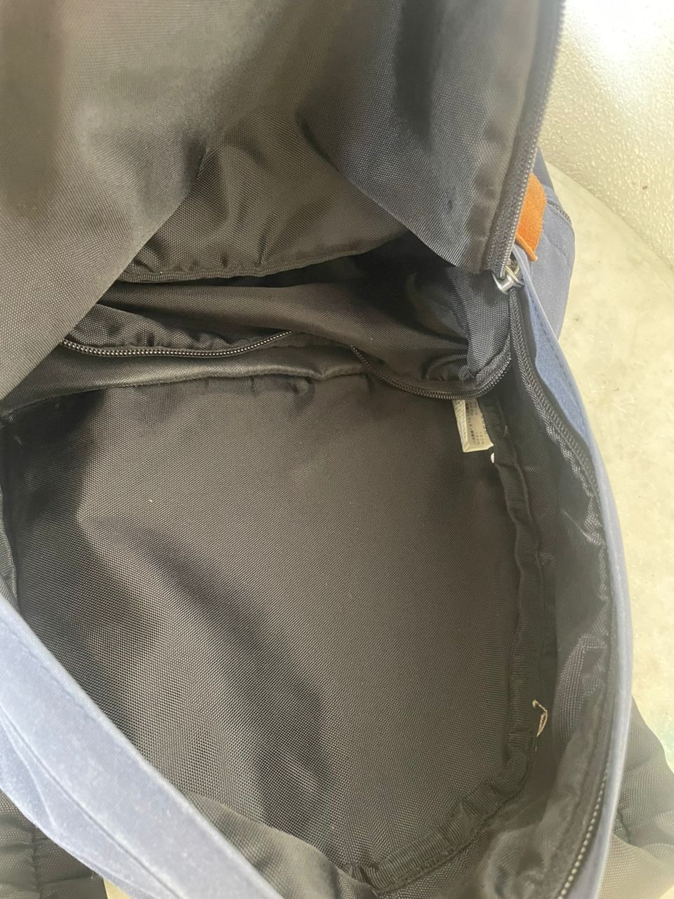 The North Face Authentic The North Face Daily Backpack Bottom Leather Size ONE SIZE - 11 Thumbnail