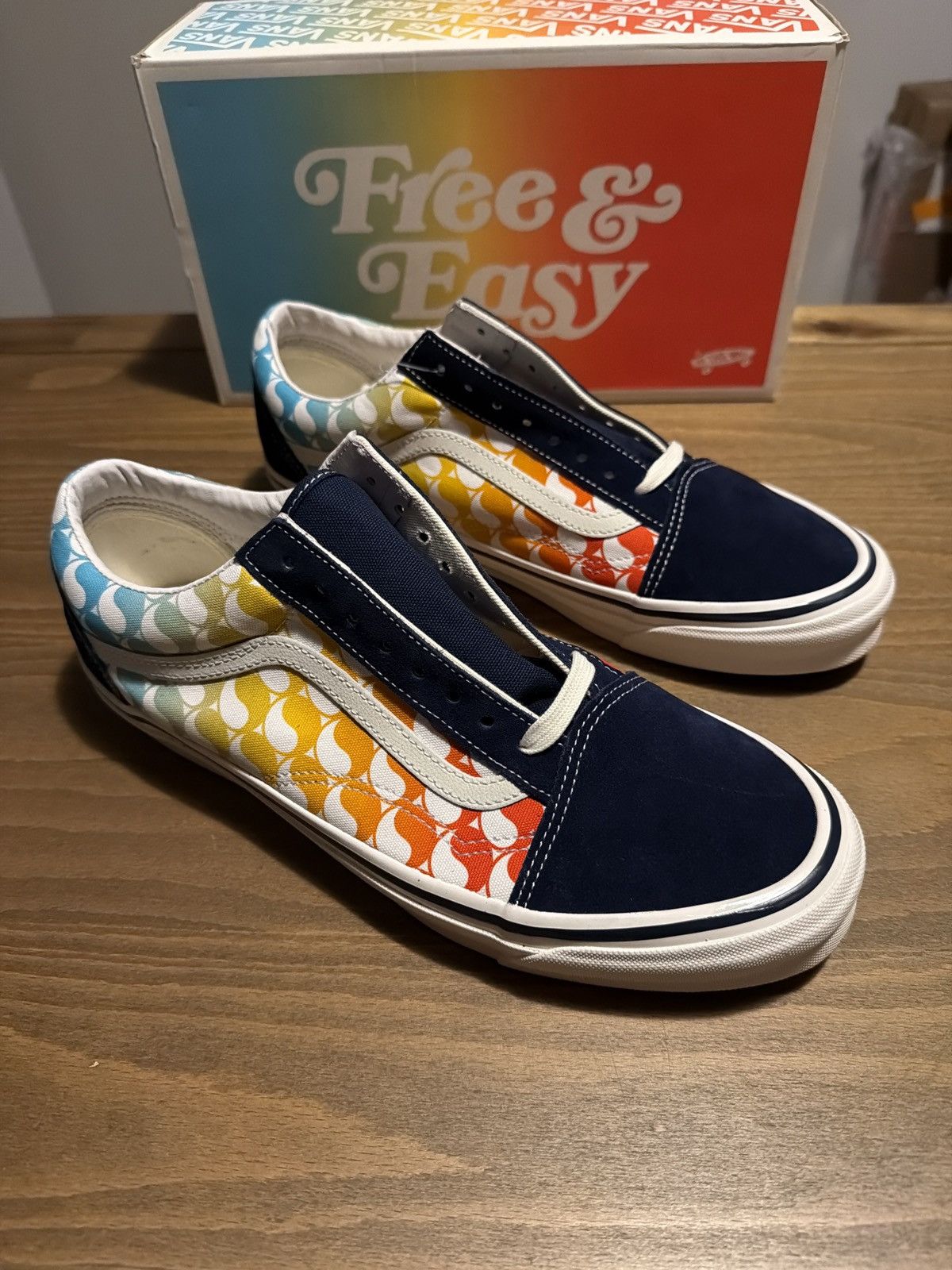 Vans Vans X Free & Easy Ol Skool Size US 12 / EU 45 - 1 Thumbnail