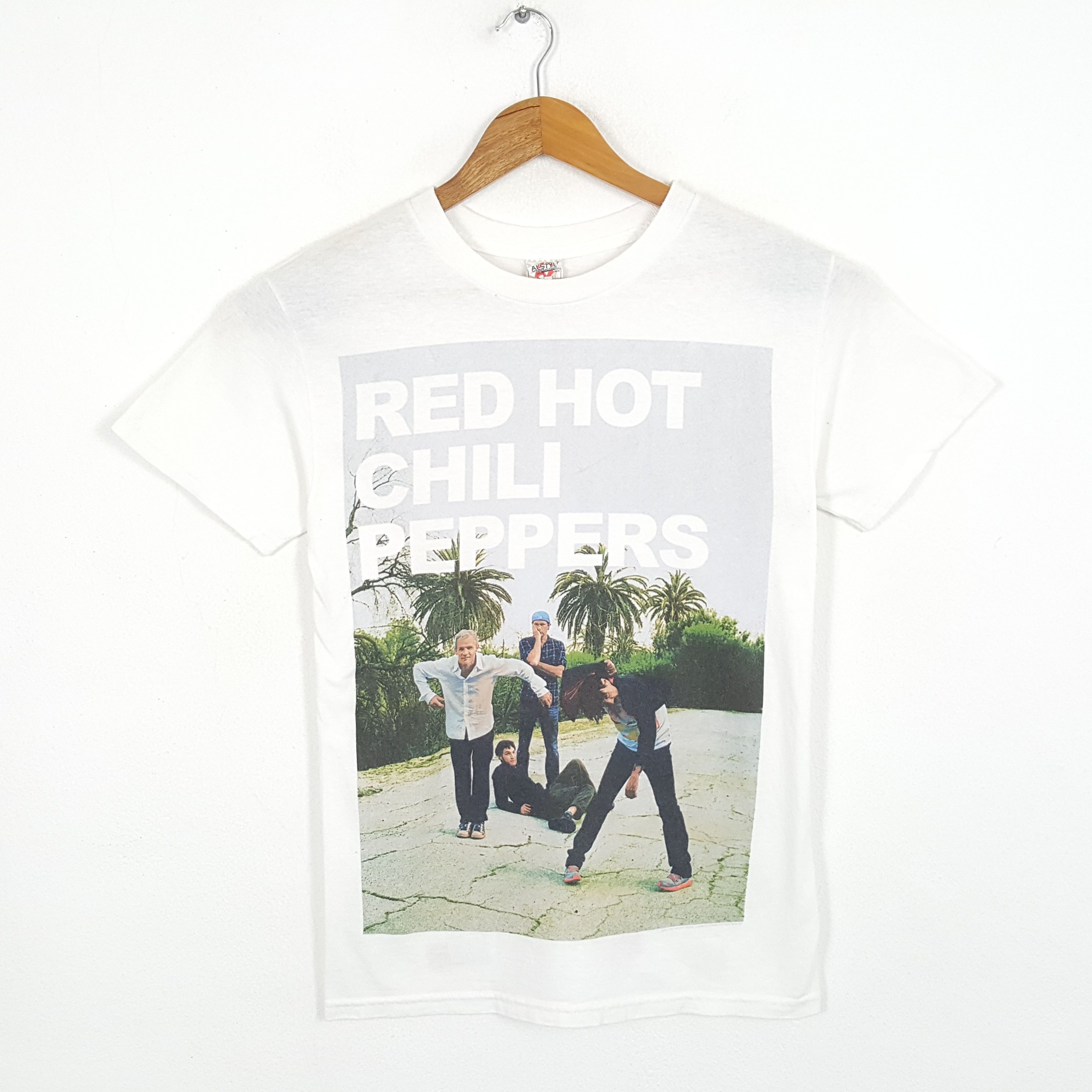 Band Tees × Vintage Vintage RED HOT CHILI PEPPERS American Rock Band T-Shirt Size US S / EU 44-46 / 1 - 1 Thumbnail