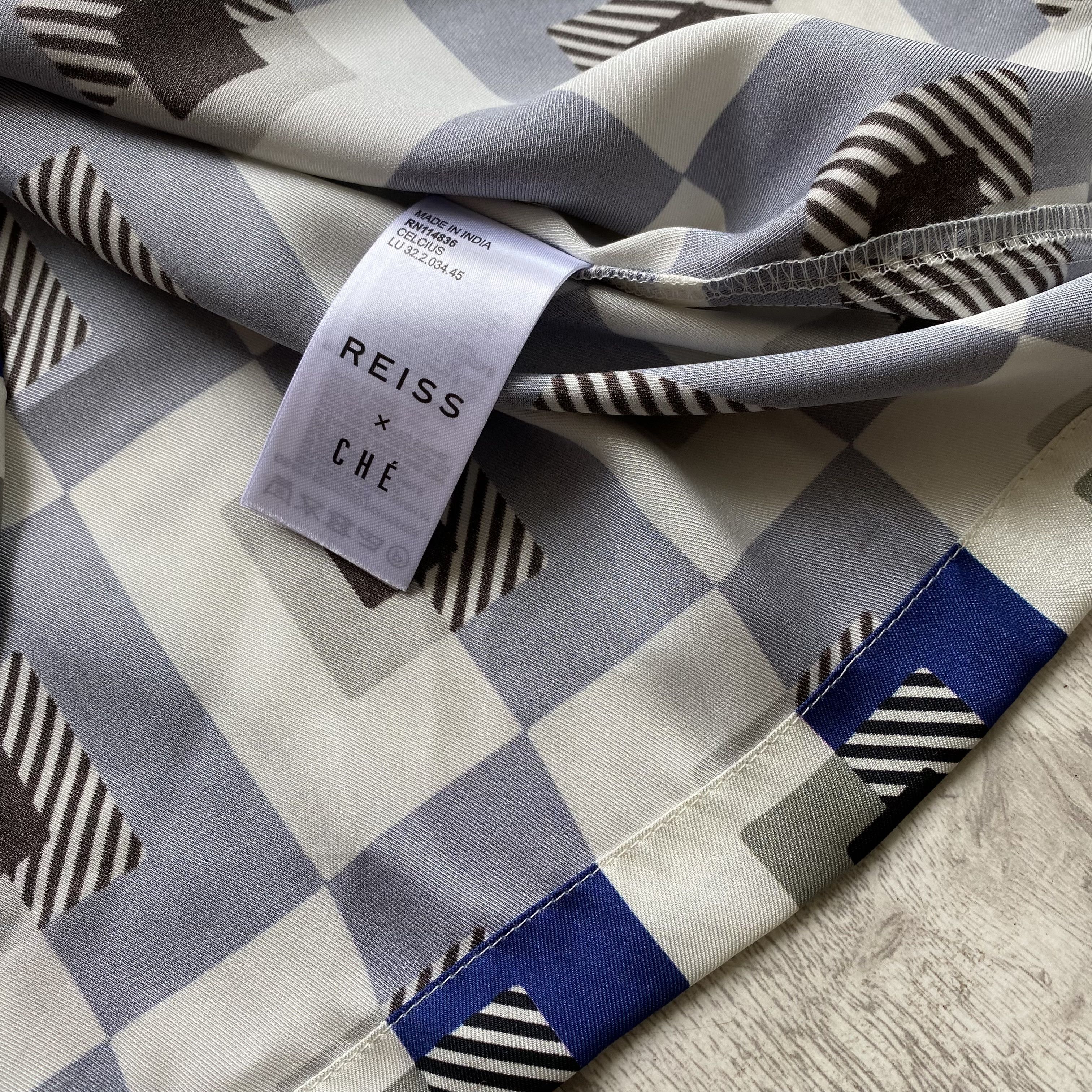Reiss Luxury CHE Reiss Shirt Short sleeve Silk type Hawaiian style Size US L / EU 52-54 / 3 - 7 Thumbnail