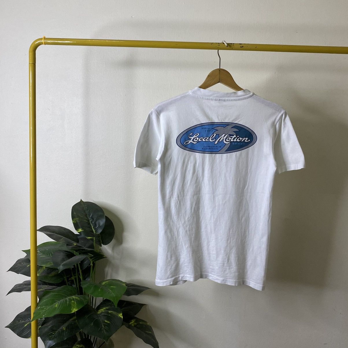 Vintage 1990s Local Motion Surf T Shirt Size US S / EU 44-46 / 1 - 1 Thumbnail