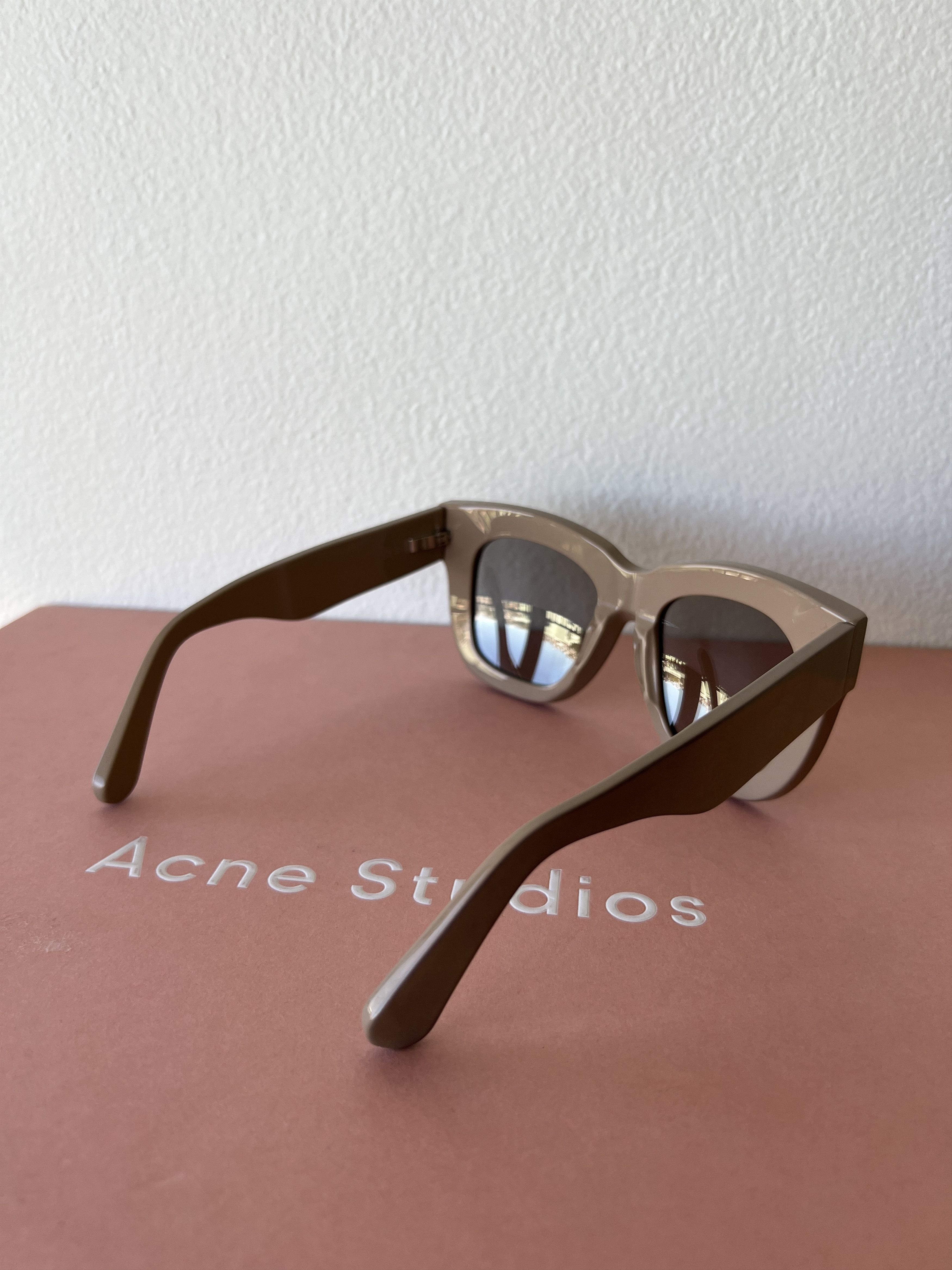 Acne Studios Unidex sunglasses library oversized square beige Size ONE SIZE - 5 Thumbnail