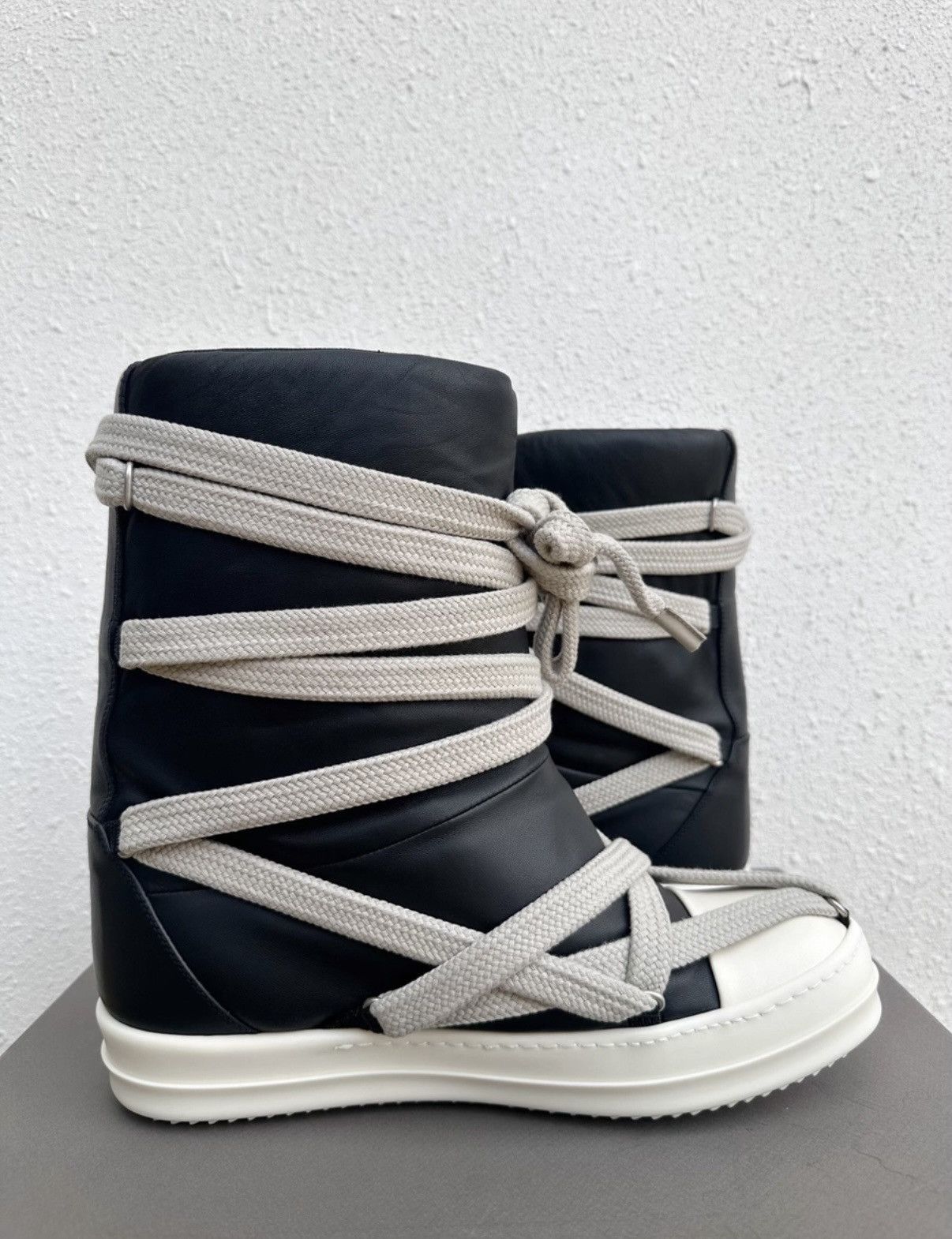 Rick Owens Rick Owens High-Top Shearling Boots with Thick Laces Size US 8.5 / EU 41-42 - 4 Thumbnail