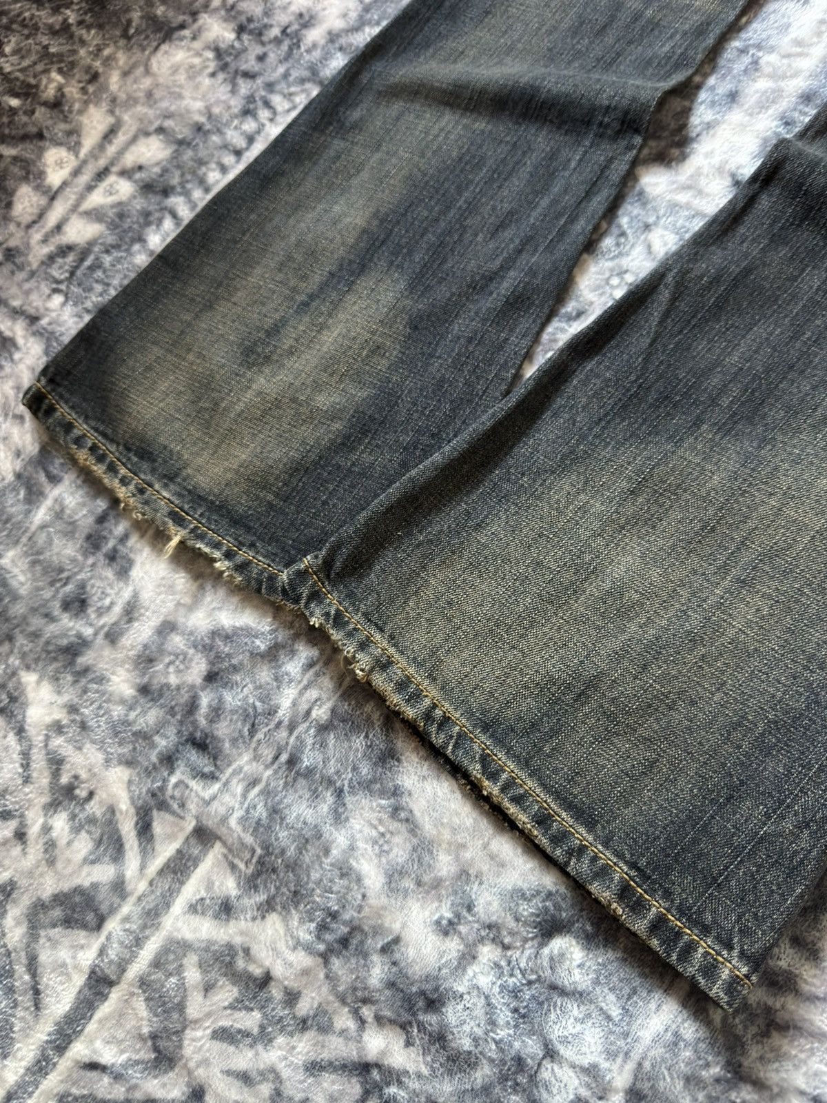Tornado Mart Cecil McBee Mud Wash Studded Tribal Flare Jeans Size US 27 - 20 Thumbnail