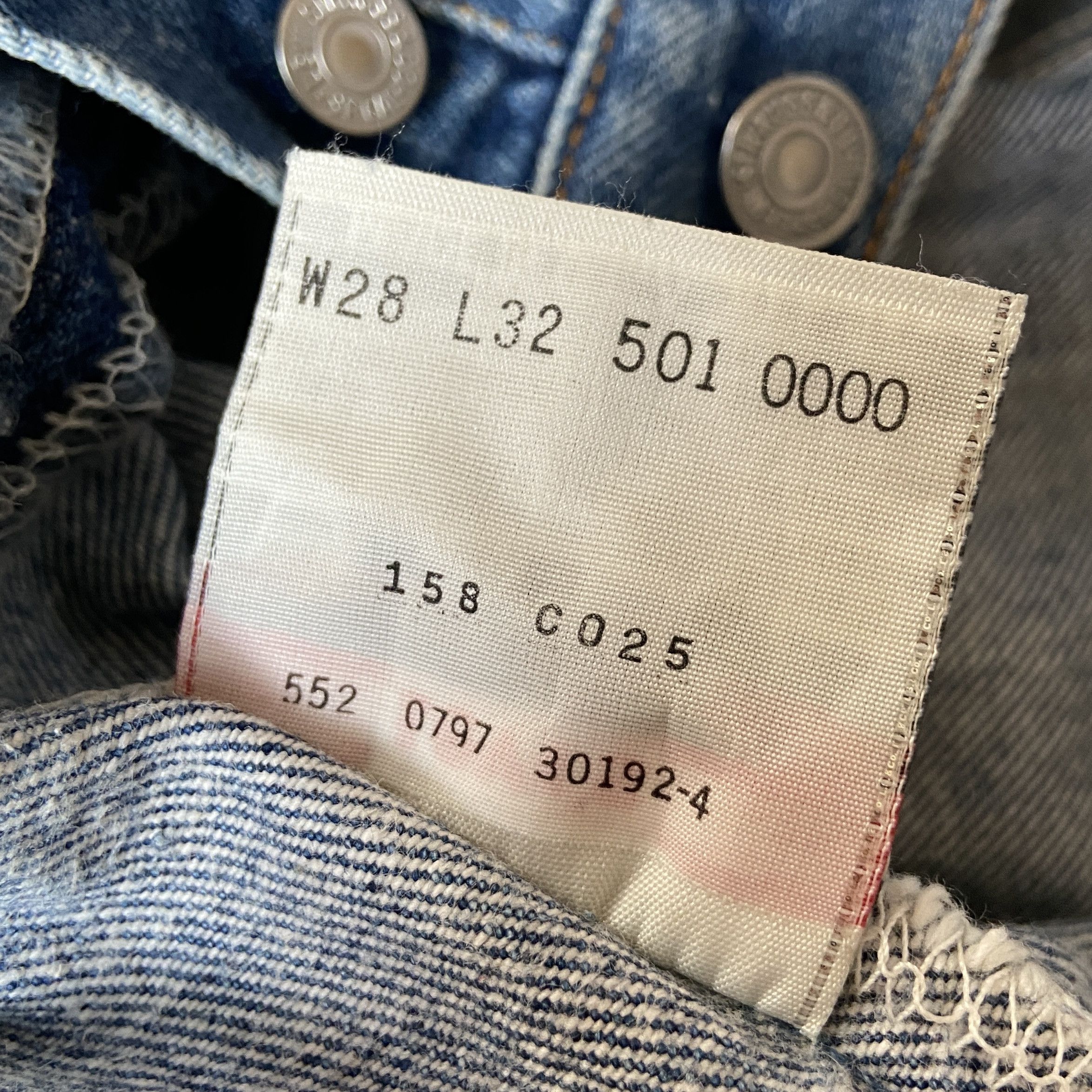 Levi's VINTAGE LEVIS 501xx DENIM JEANS MEDIUM BLUE W 28 L 29 Size 28" / US 6 / IT 42 - 6 Thumbnail