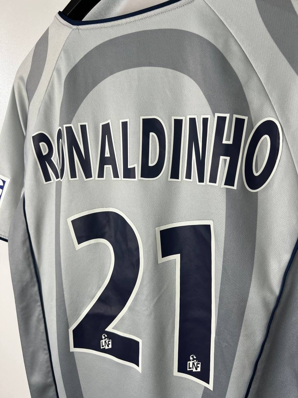 Nike × Vintage PSG Nike Ronaldinho replica t-shirts size S Size US S / EU 44-46 / 1 - 10 Thumbnail