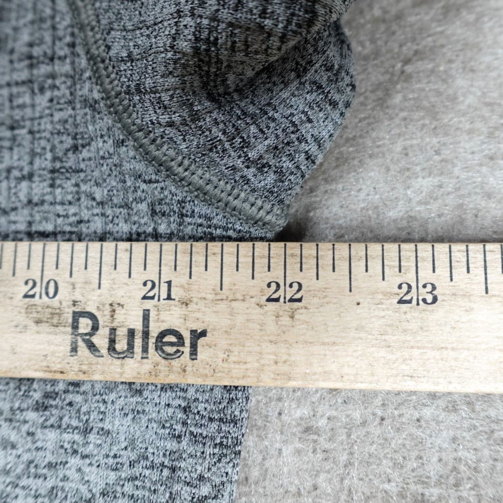 Lululemon Lululemon Mens Shirt Large Gray Heather 1/4 Zip Raglan Engineered Warmth Size US L / EU 52-54 / 3 - 5 Thumbnail