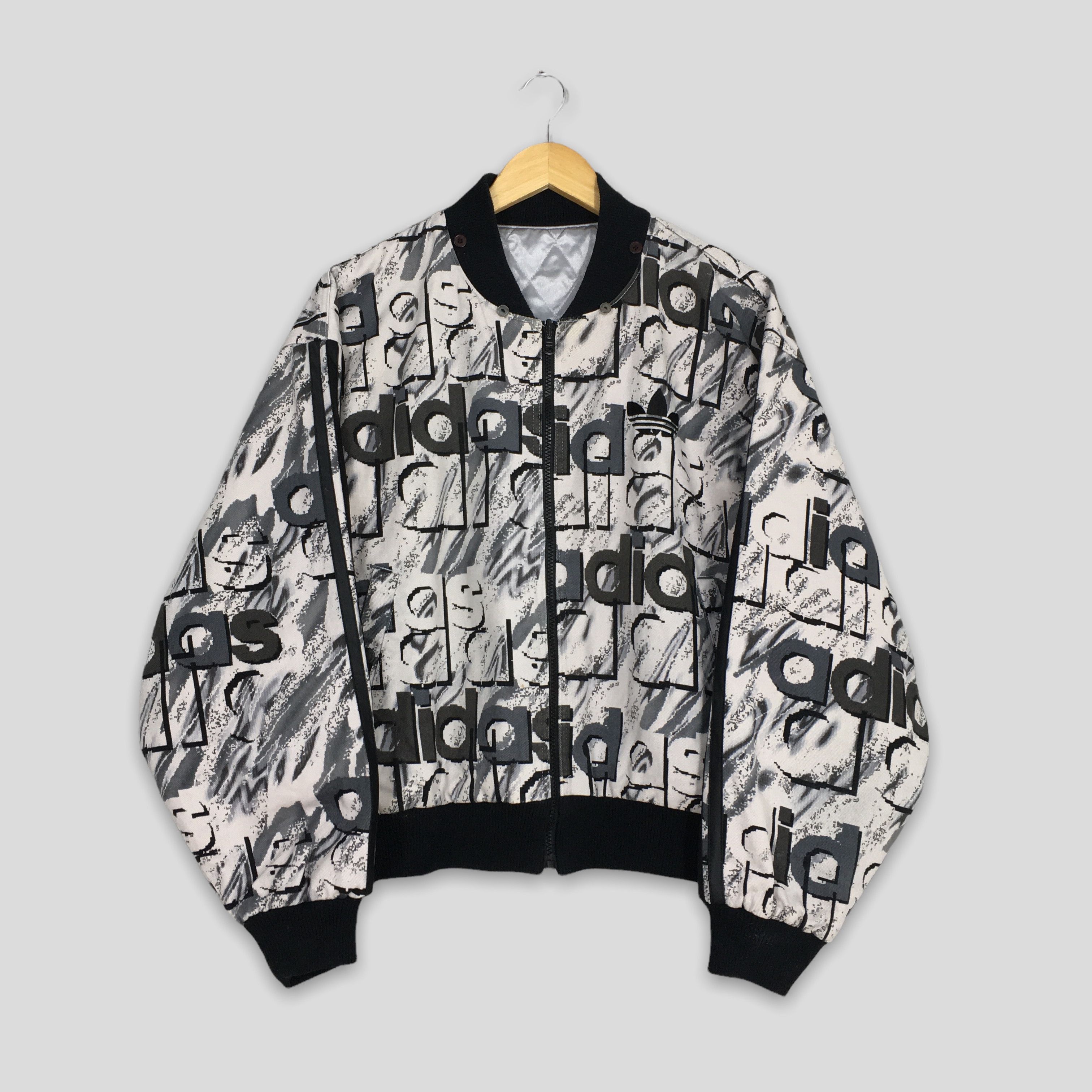 Adidas Vintage Adidas Trefoil Overprint Jacket Warmer Large Size US L / EU 52-54 / 3 - 1 Thumbnail