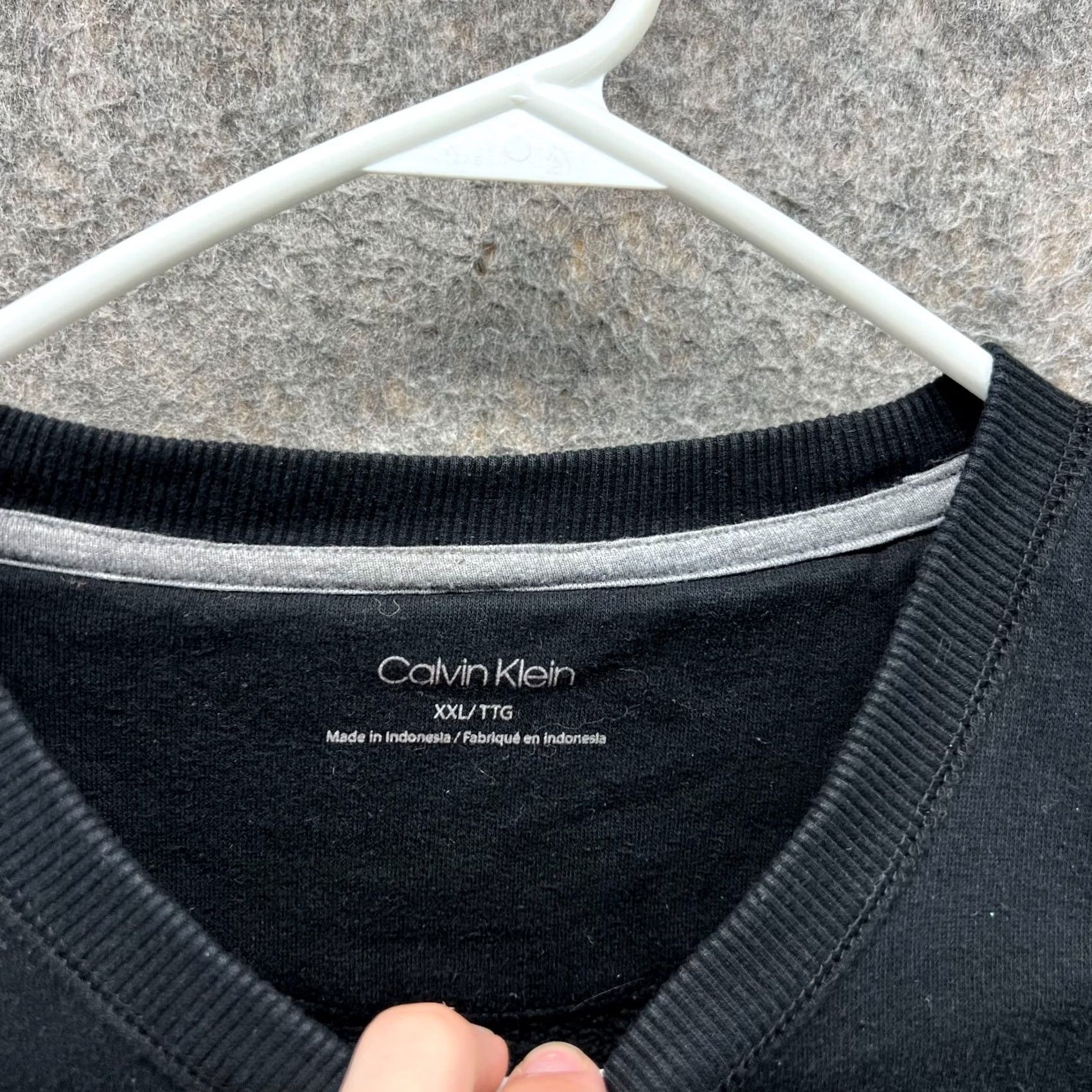 Calvin Klein VINTAGE? Calvin Klein Sweater Men XXL Black Crewneck Pullover Casual Cotton Fleece Size US XXL / EU 58 / 5 - 6 Thumbnail