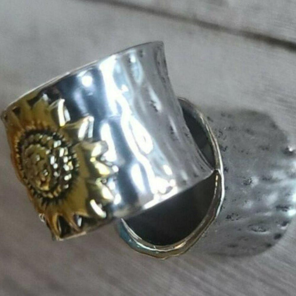 Designer Vintage Carved Yellow Sunflower Silver Flower Ring - Size 7 Size ONE SIZE - 7 Thumbnail