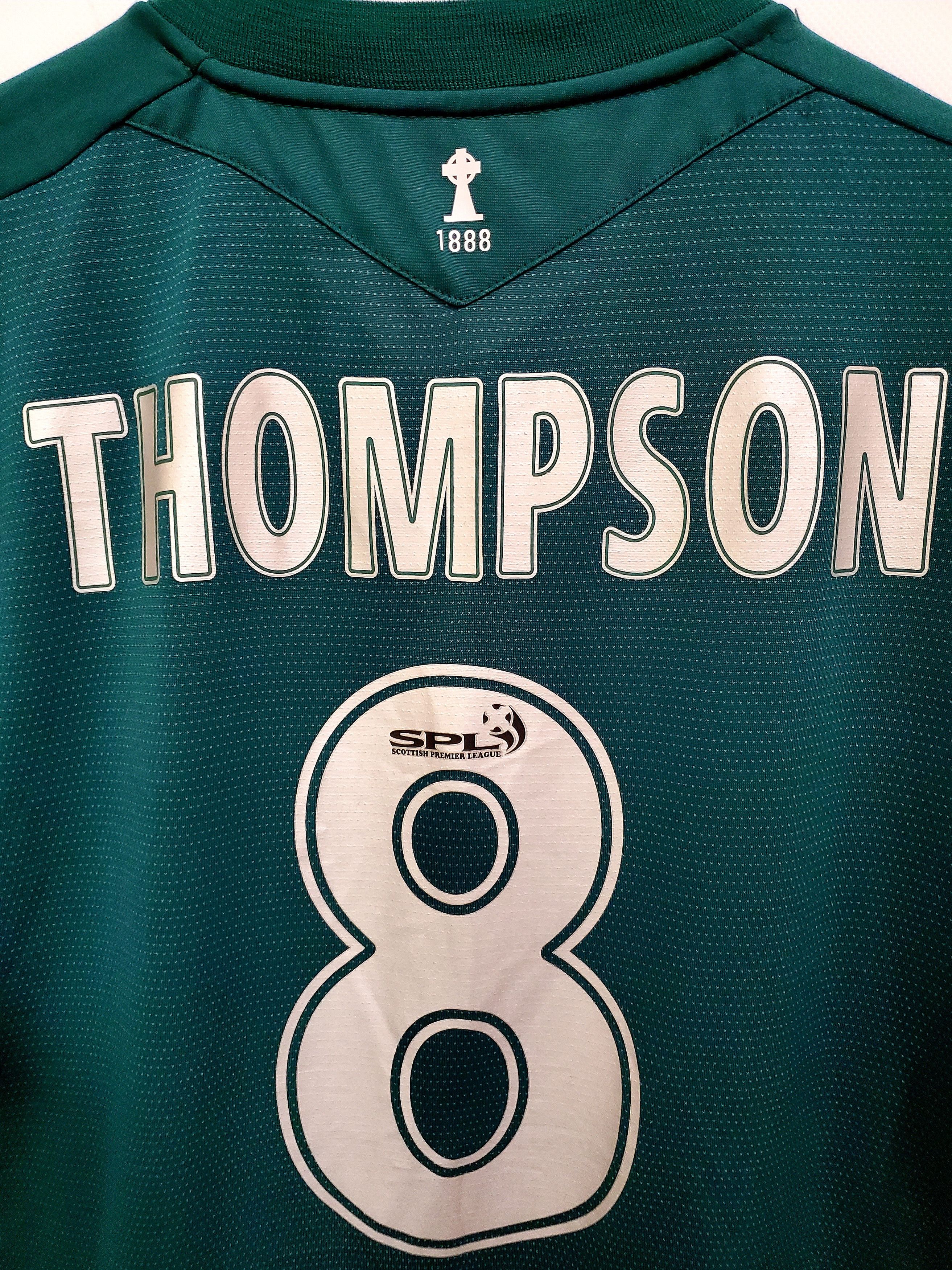 Umbro × Vintage Umbro Celtic 2004 2005 Away Champions #8 THOMPSON JERSEY Xl Size US XL / EU 56 / 4 - 4 Thumbnail