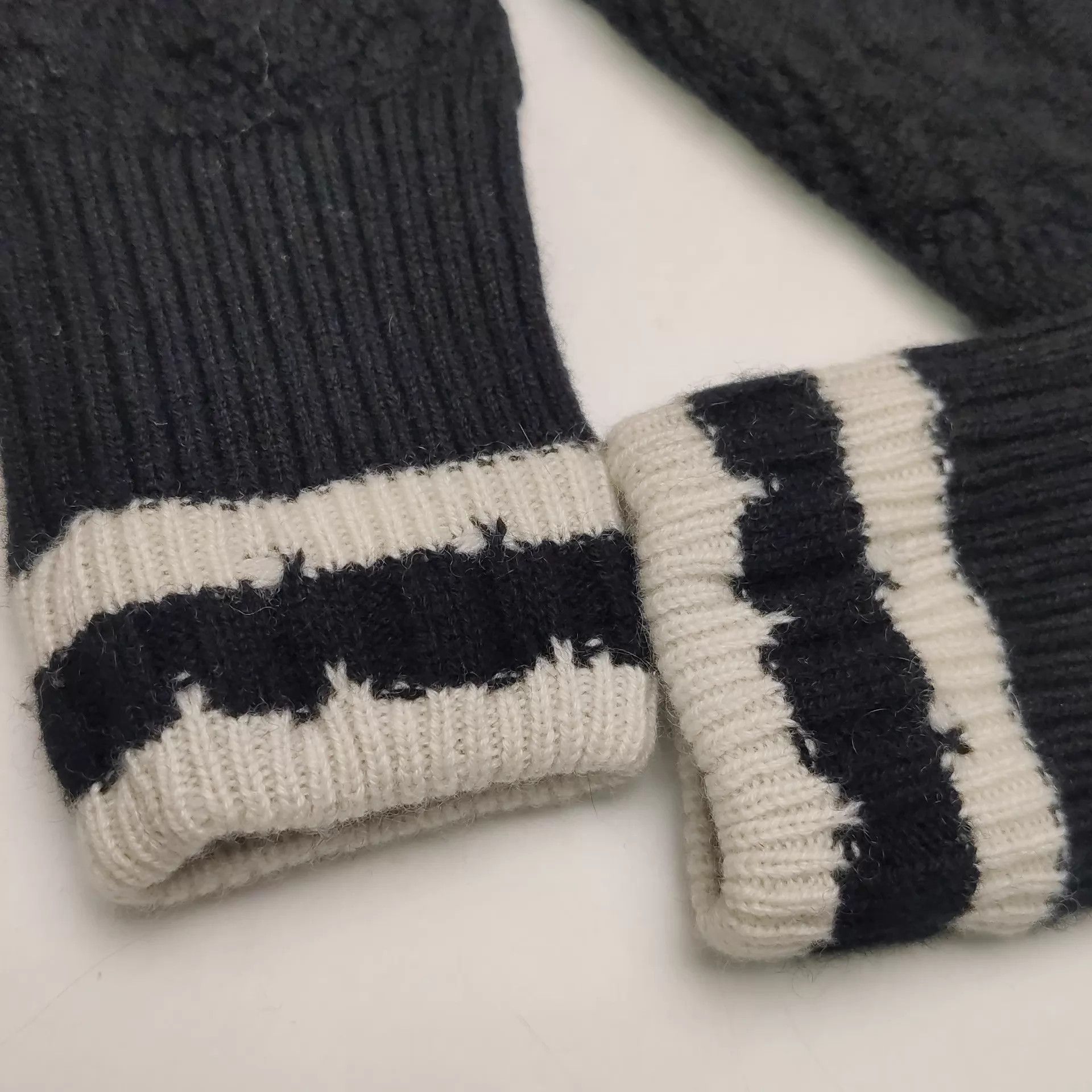 Chanel Chanel Cashmere Crewneck Sweater Size XS / US 0-2 / IT 36-38 - 5 Thumbnail