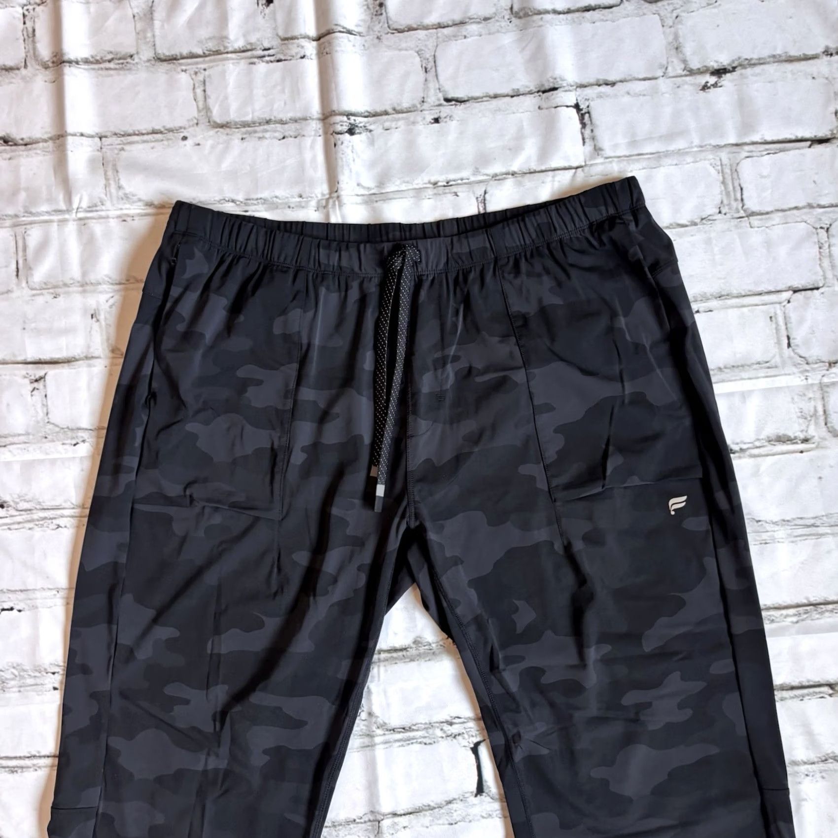 Fabletics Mens Fabletics The One Joggers Pants Black Tactical Camo 2XL / 31" inseam - Athletic Pants Mens Size US 39 - 2 Thumbnail