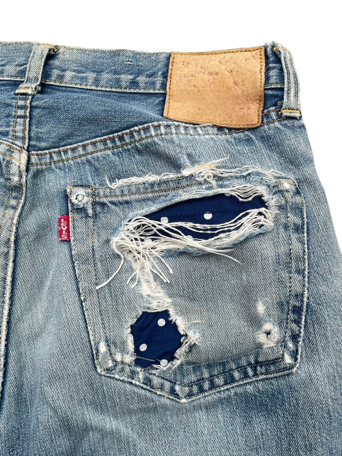 Levi's Vintage 1999 Levis 501 E 1944 Selvedge Distresed Size US 32 / EU 48 - 12 Thumbnail