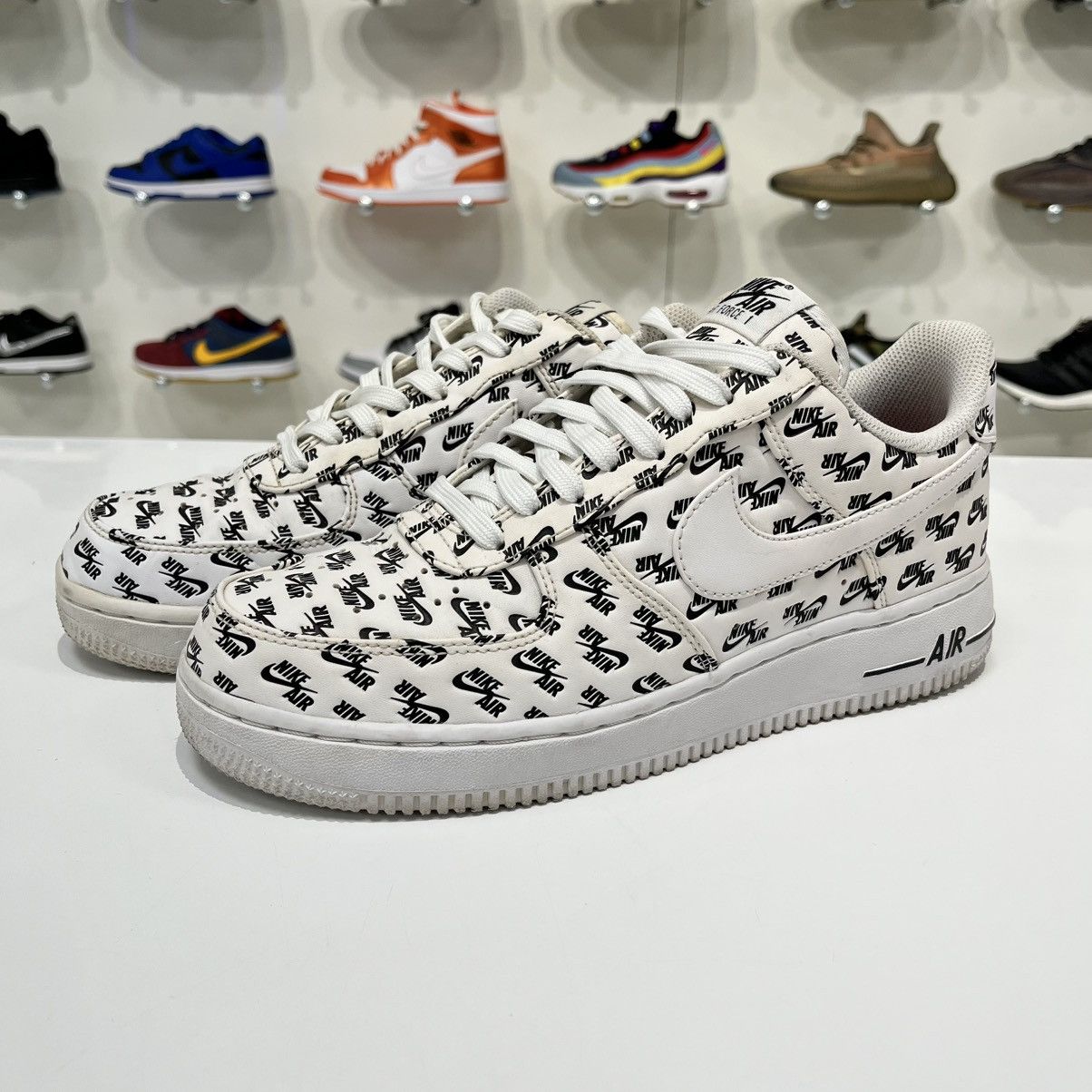 Nike Nike Air Force 1 Low All Over Logo White Size US 7.5 / EU 40-41 - 1 Thumbnail