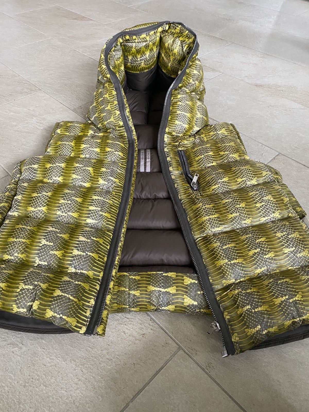 Rick Owens Rick Owens FW23 SEALED VEST PYTHON SNAKESKIN Size US L / EU 52-54 / 3 - 8 Thumbnail