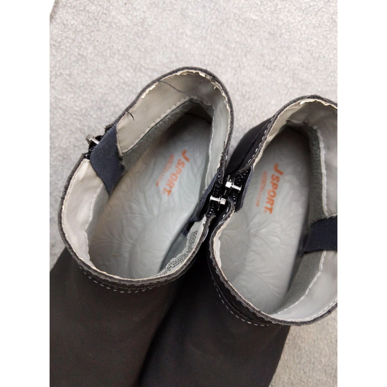 Vintage JSport Jenna Boots Women Bootie Ankle Black 9M Side Zip Lug Sole Comfort Cushioned Memory Foam Women Size US 9 / IT 39 - 3 Thumbnail