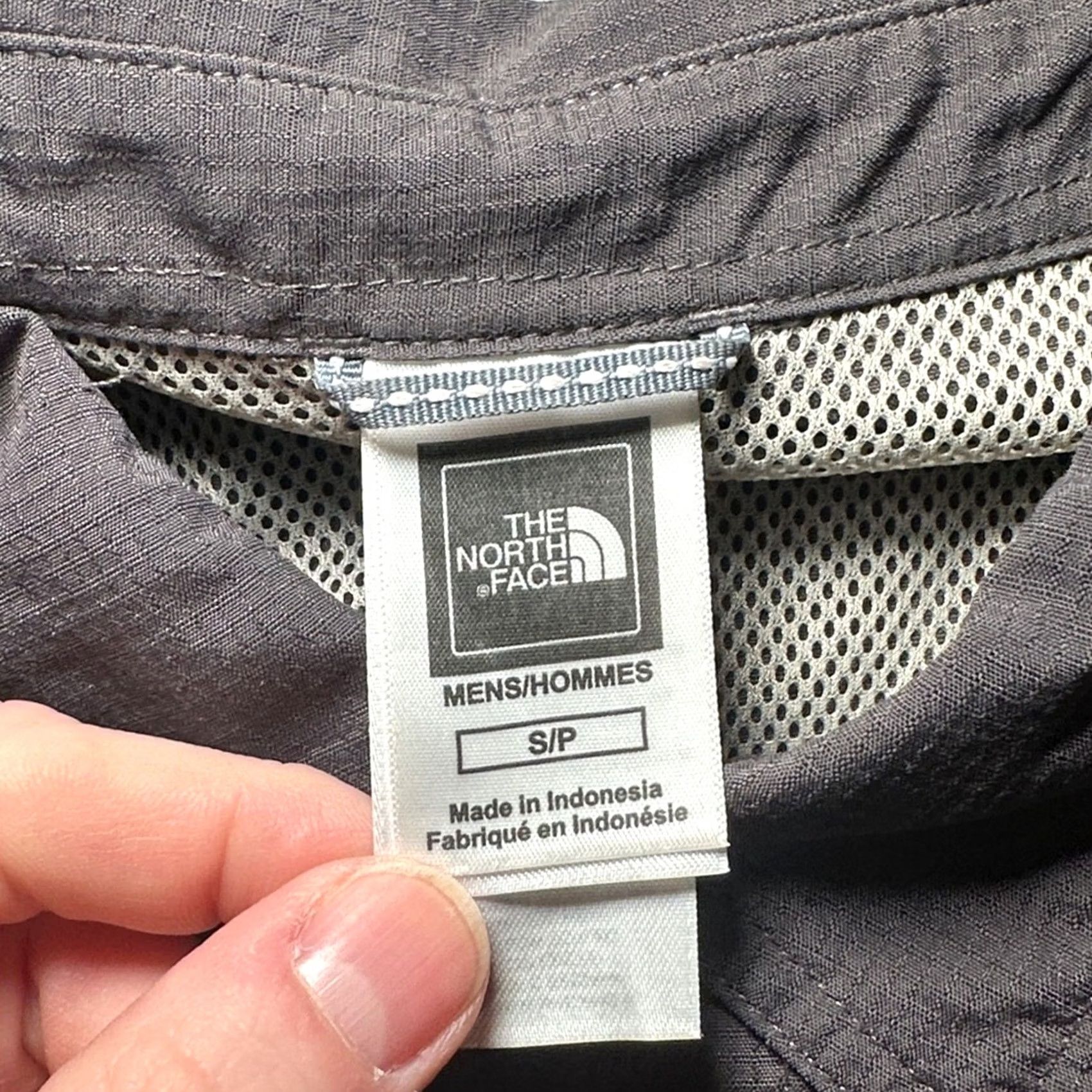 The North Face The North Face Sequoia Vented Long Sleeve Button Down - Small Mens Shirt Gray Charcoal Nylon 100% Long Sleeve 20" 28" 24.5" MS9018 Size US S / EU 44-46 / 1 - 7 Thumbnail