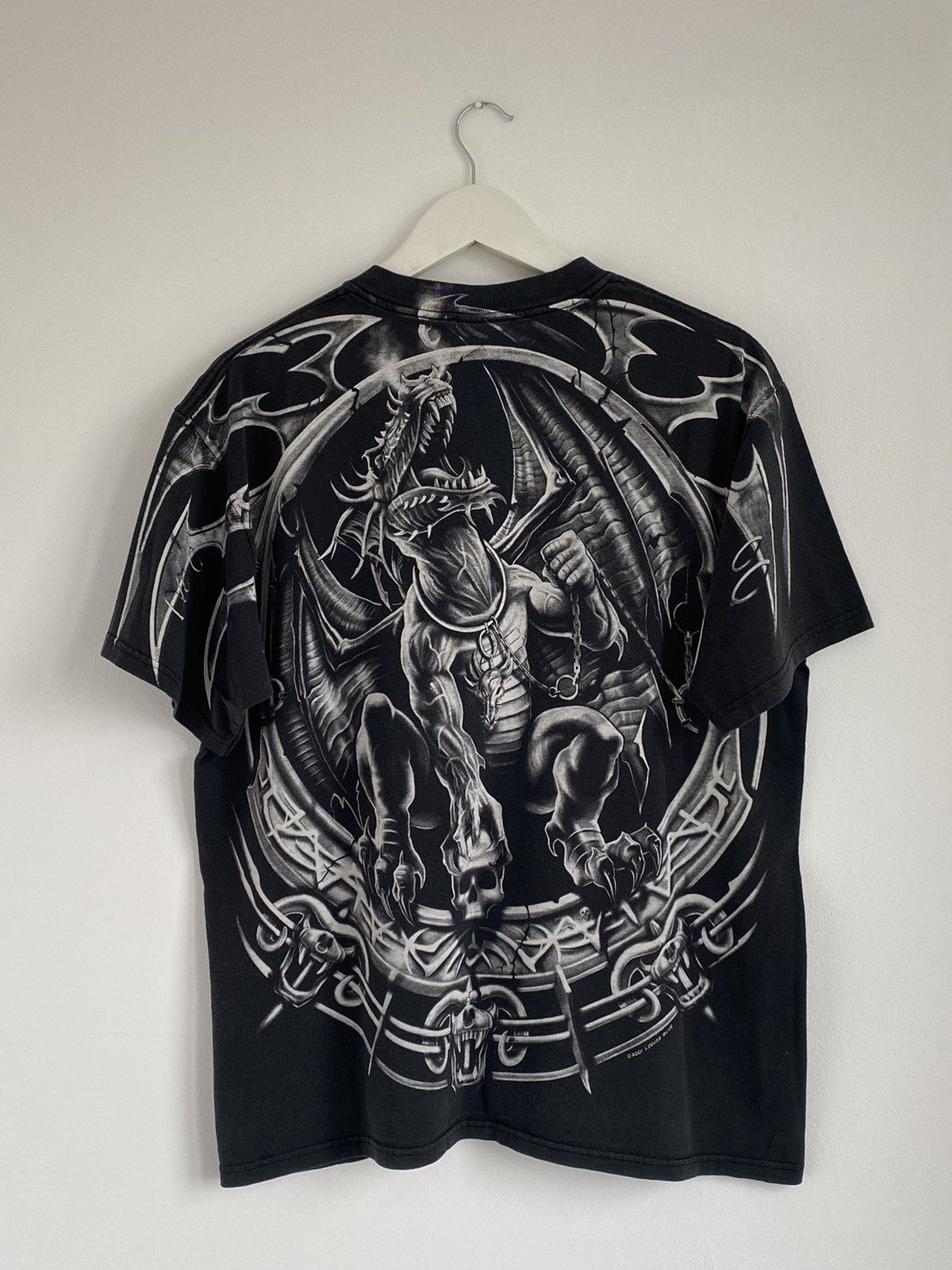 Liquid Blue × Vintage Vintage 2001 Liquid Blue Dragon All Overprint Size US L / EU 52-54 / 3 - 2 Thumbnail