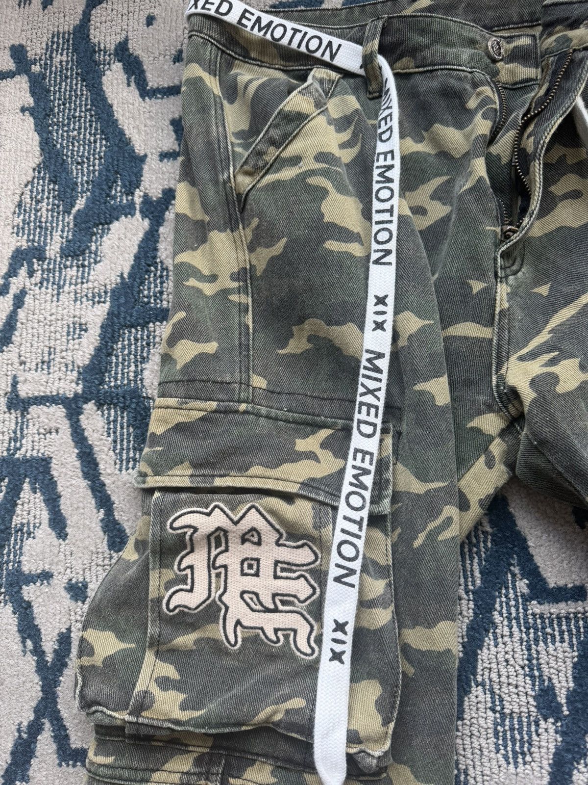Other Mixed Emotion cargos Size US 34 / EU 50 - 2 Thumbnail