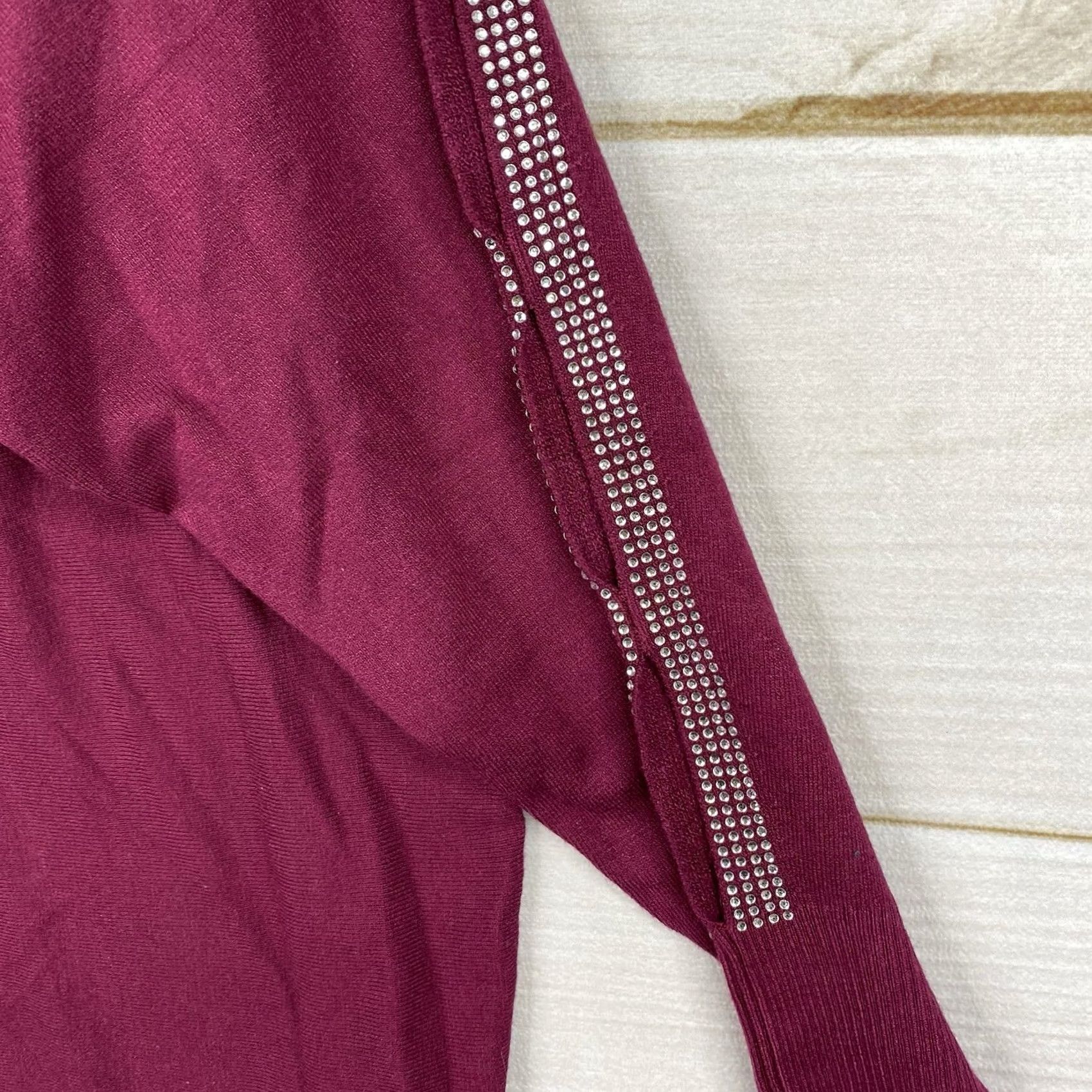 Vintage VINTAGE? LIV Milano Women’s Sweater XL Burgundy Silver Rhinestones Dolman Sleeve NWT Size XL / US 12-14 / IT 48-50 - 4 Thumbnail