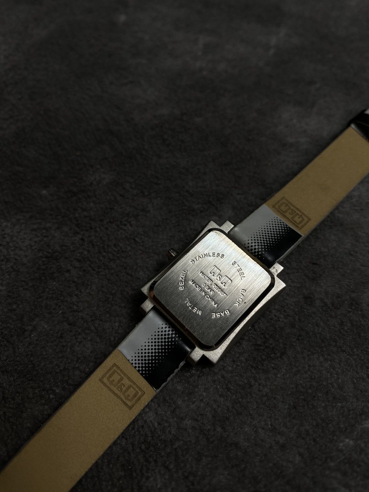 Jewelry Futuristic Vintage QQ Japanese Style Watch 100% Work Size ONE SIZE - 6 Thumbnail