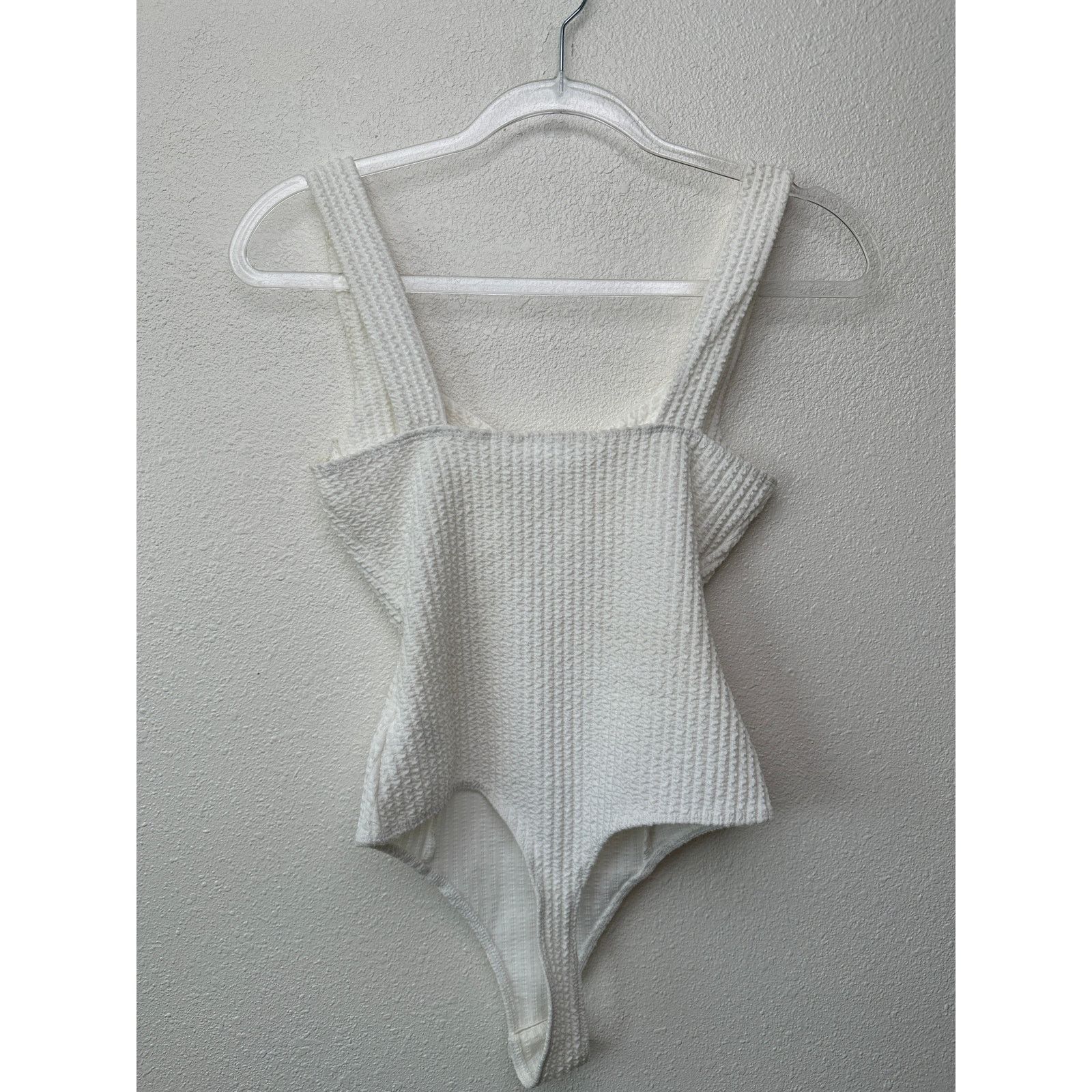 ASTR The Label ASTR The Label Off White Textured Seersucker Bodysuit XS Size XS / US 0-2 / IT 36-38 - 8 Thumbnail