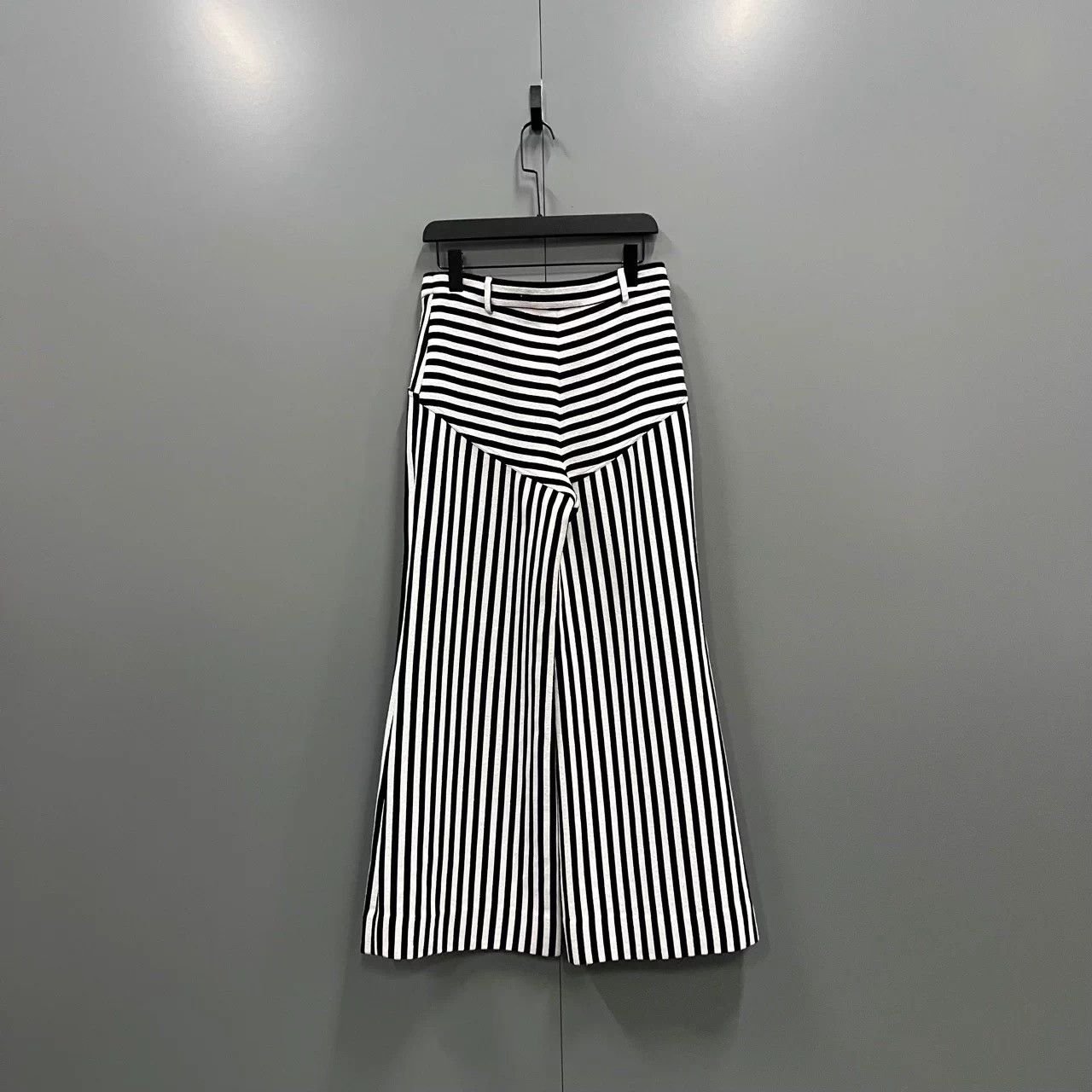 Chanel CHANEL black and white stripe pants 40 Size 28" / US 6 / IT 42 - 2 Thumbnail