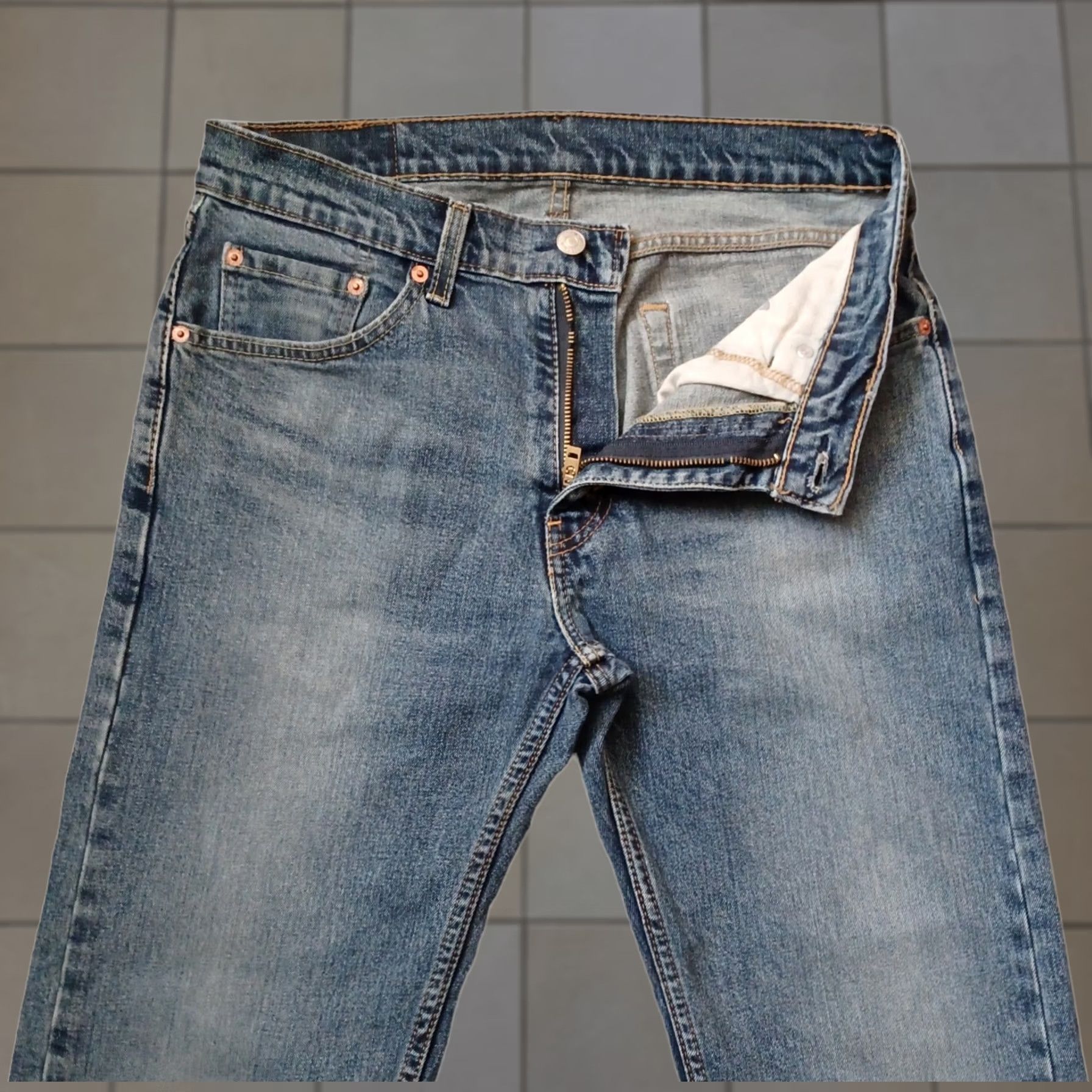 Levi's Levi's 505 Jeans Mens 32x32 Blue Distressed Regular Fit Straight Leg Jeans 32x32 Levi's 505 Mens Blue Distressed Regular Fit Straight Leg Size US 32 / EU 48 - 1 Thumbnail