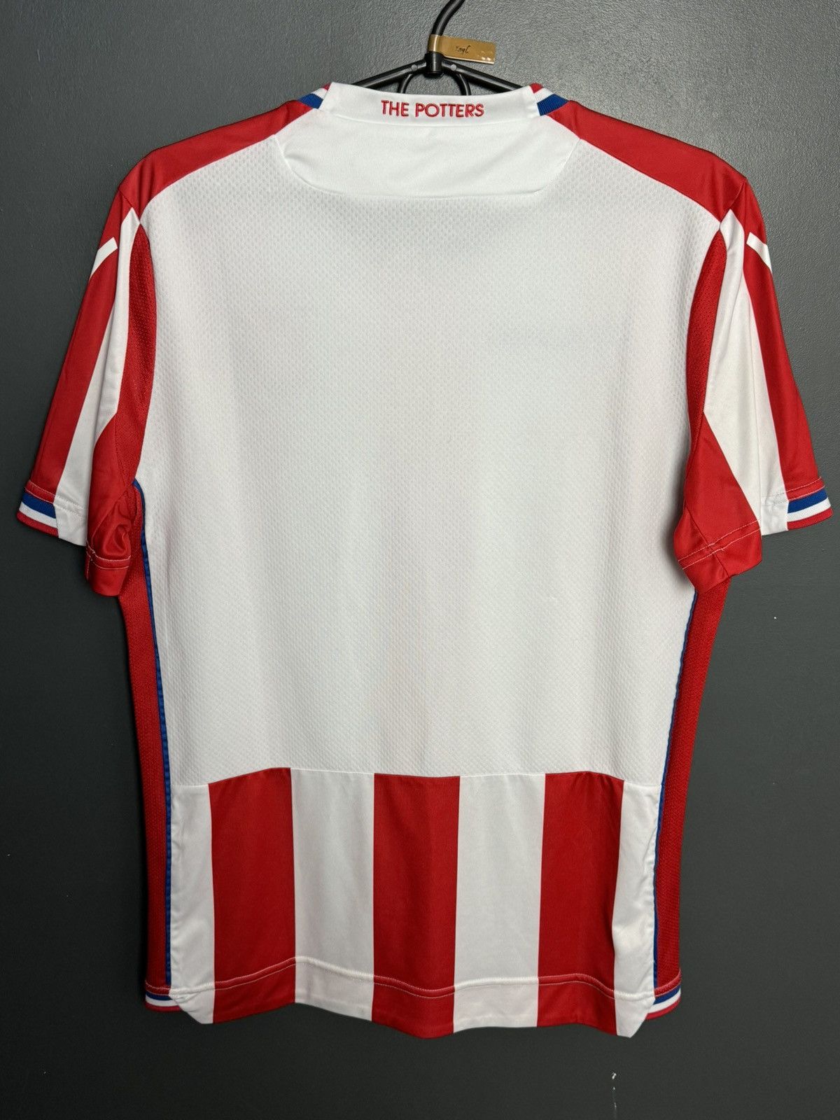Macron Stoke City 17/18 Home Football Jersey Size US S / EU 44-46 / 1 - 2 Thumbnail