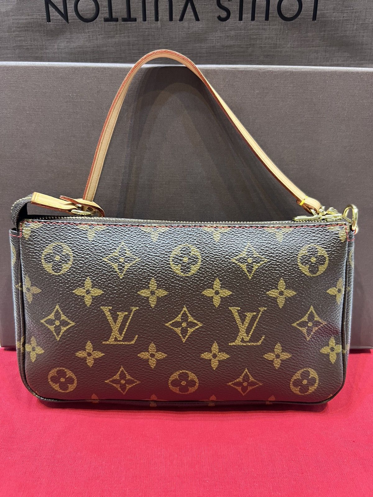 Louis Vuitton × Takashi Murakami LOUIS VUITTON CHERRY POCHETTE TAKASHI MURAKAMI Size ONE SIZE - 7 Thumbnail