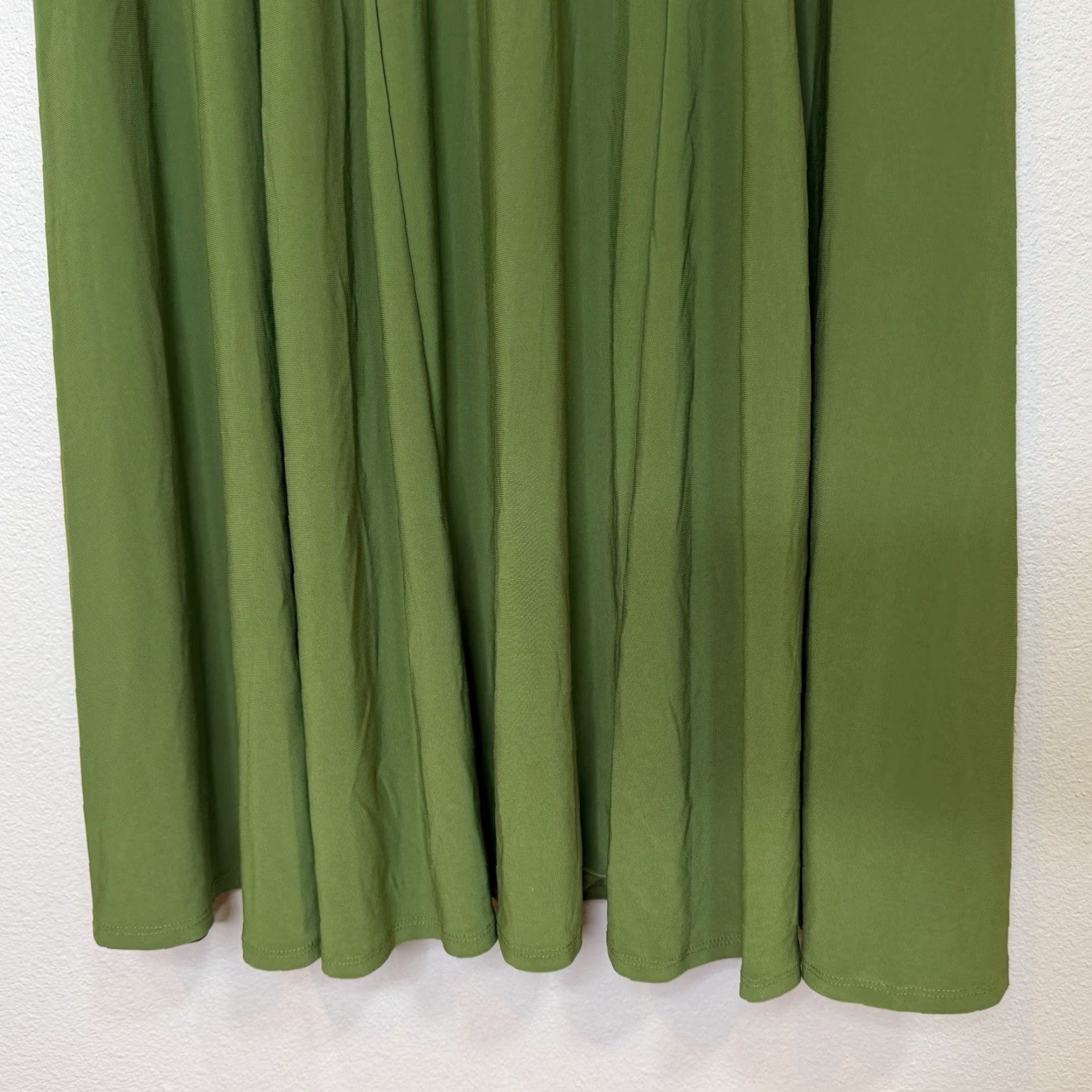 Vintage VINTAGE Attitudes by Renee Como Jersey Midi Swing A-Line Dress Size Small Solid Green 3/4 Sleeve V-Neck Stretch Womens Size S / US 4 / IT 40 - 5 Thumbnail
