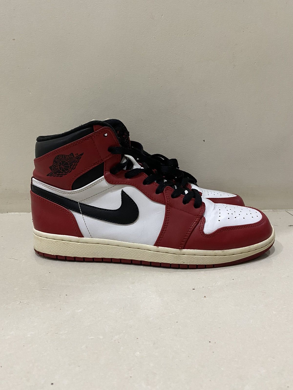 Jordan Brand Air Jordan 1 Chicago 2013 Size 10-11us Size US 10 / EU 43 - 4 Thumbnail