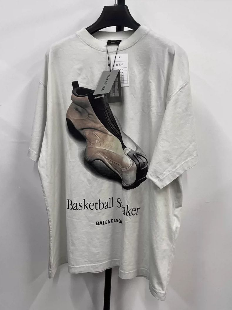 Balenciaga Balenciaga Basketball Shoes Printed Crew Neck Short Sleeves Size US S / EU 44-46 / 1 - 1 Thumbnail