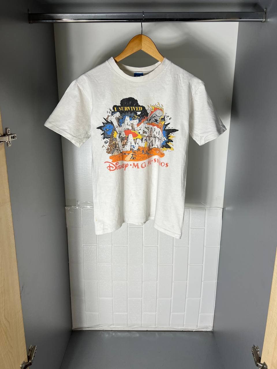 Cartoon Network VINTAGE DISNEY CATASTROPHE CANYON RETRO MOVIE T-SHIRT Y2K 90 Size US M / EU 48-50 / 2 - 4 Thumbnail