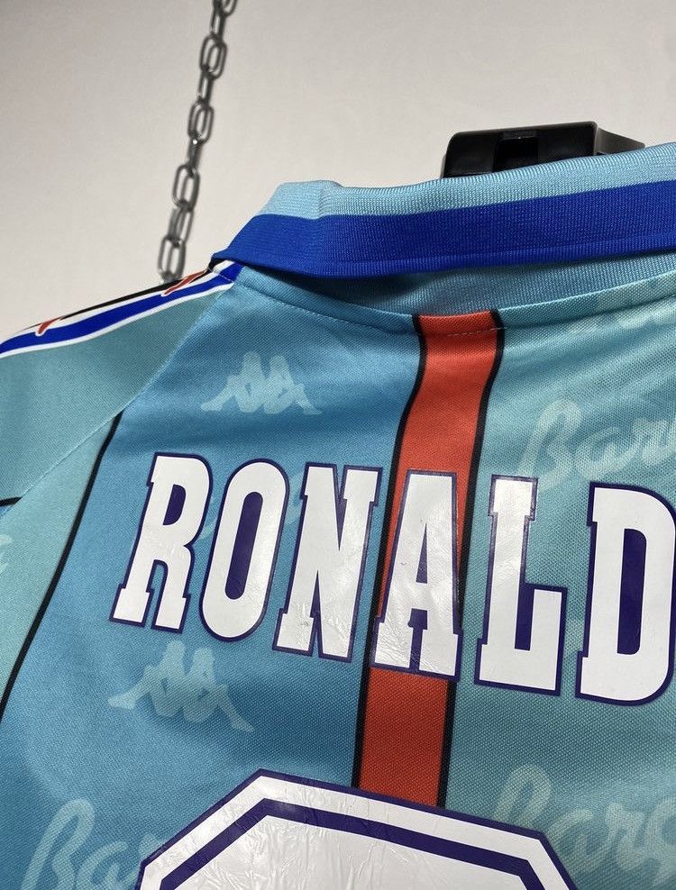 Other Vintage 1995/97 Barcelona #9 Ronaldo Jersey Blockcore Size US M / EU 48-50 / 2 - 10 Thumbnail